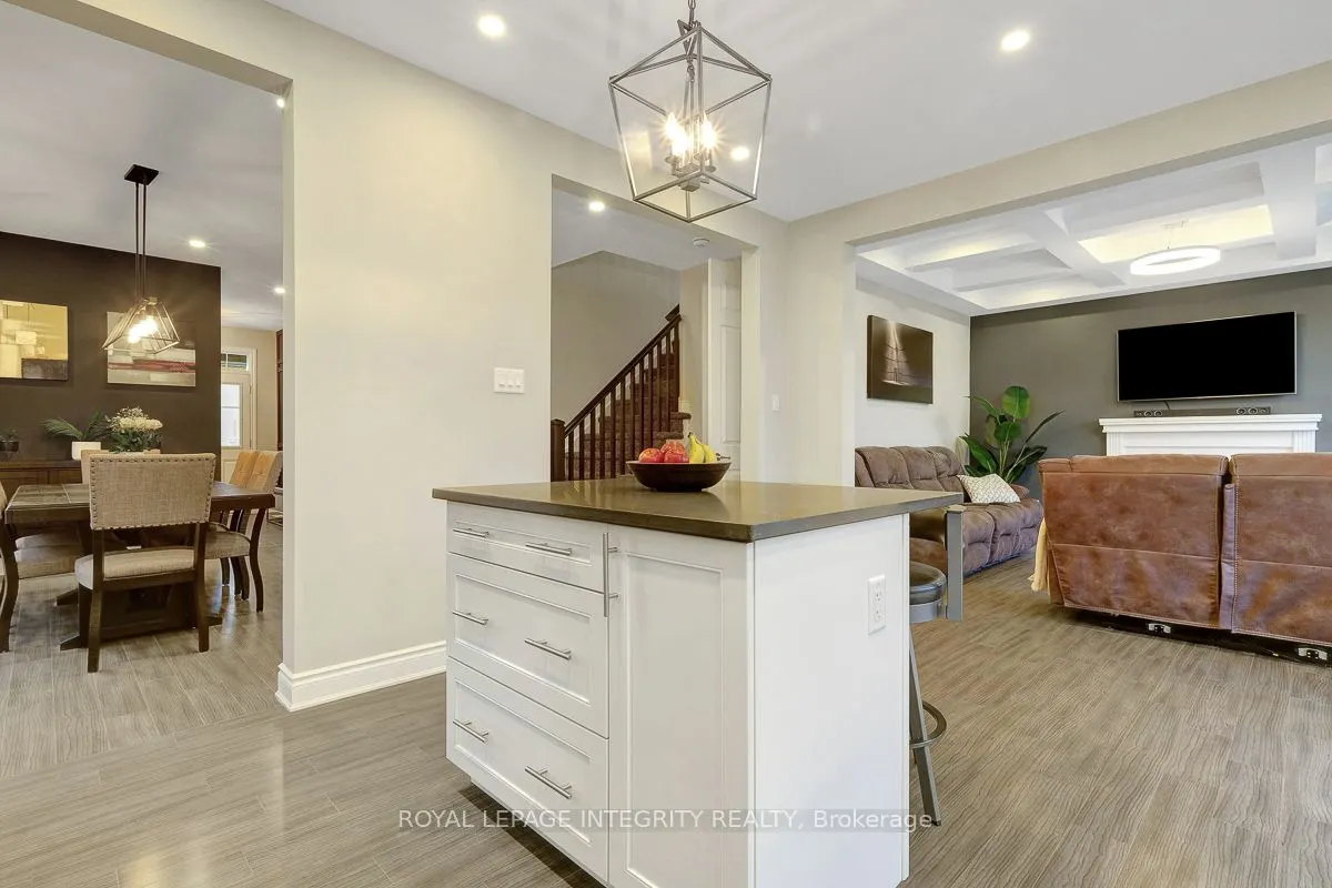 547 Parade Drive