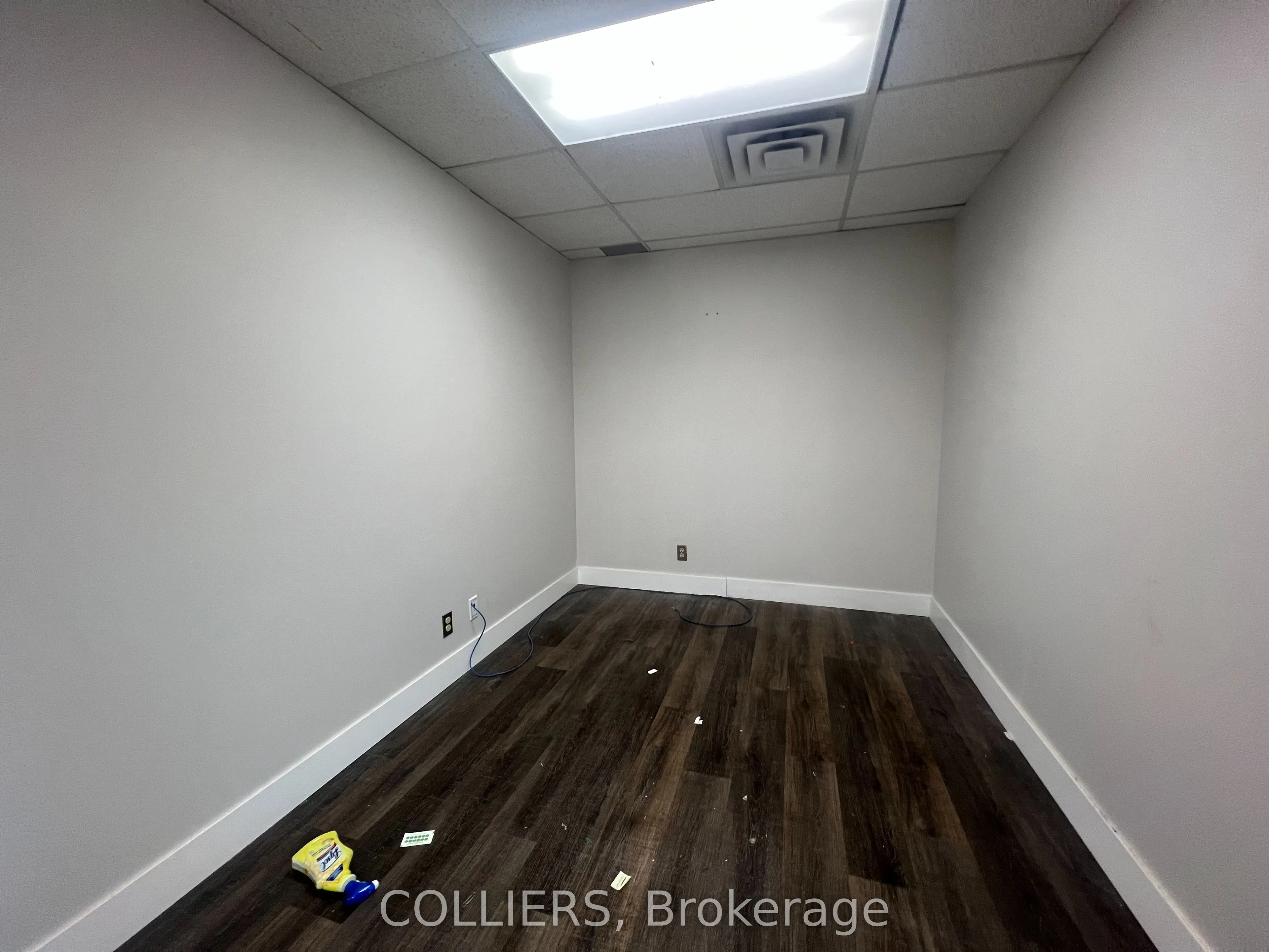 42 King Street E, #2