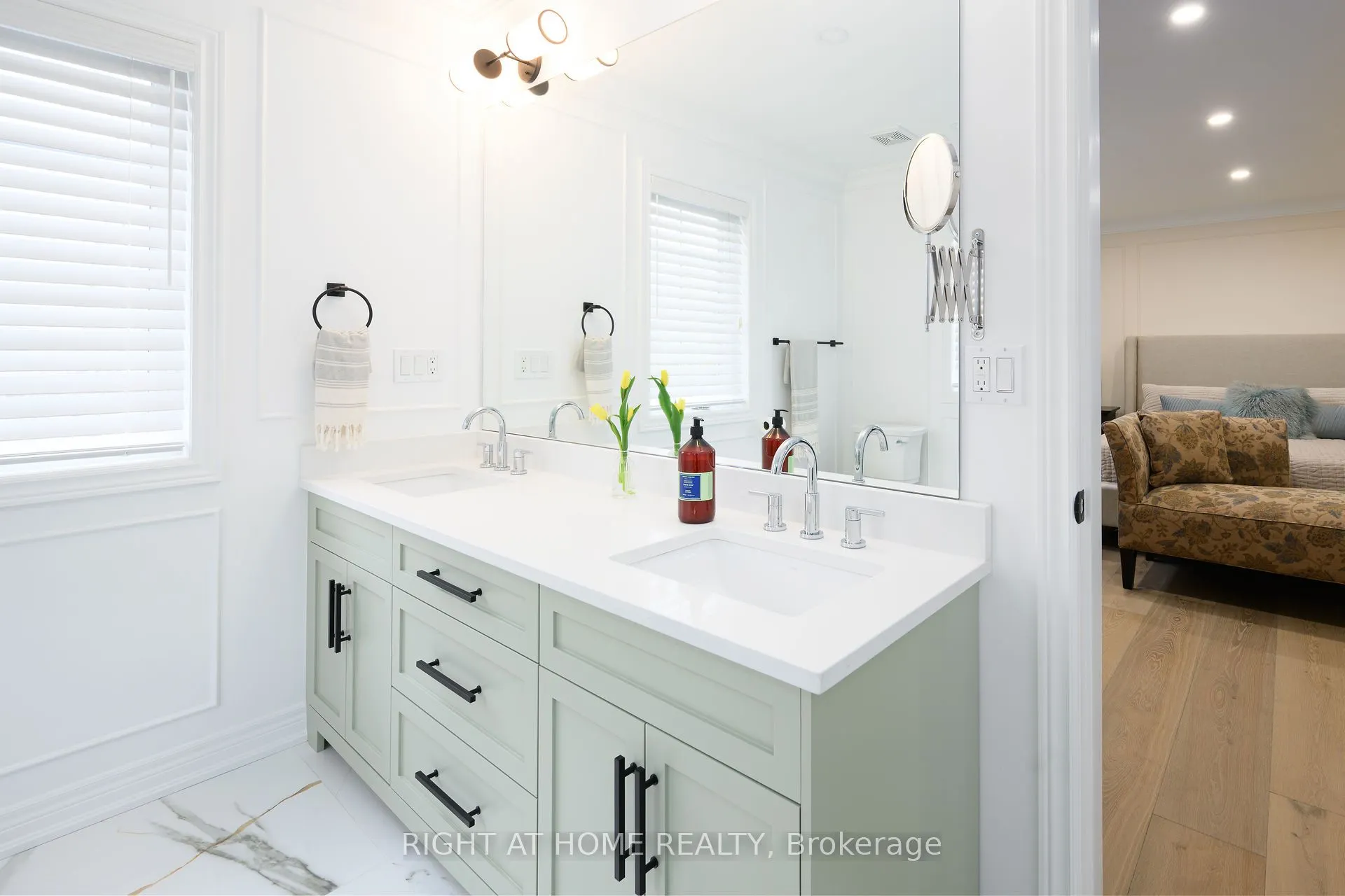 270 Main Street W, #9