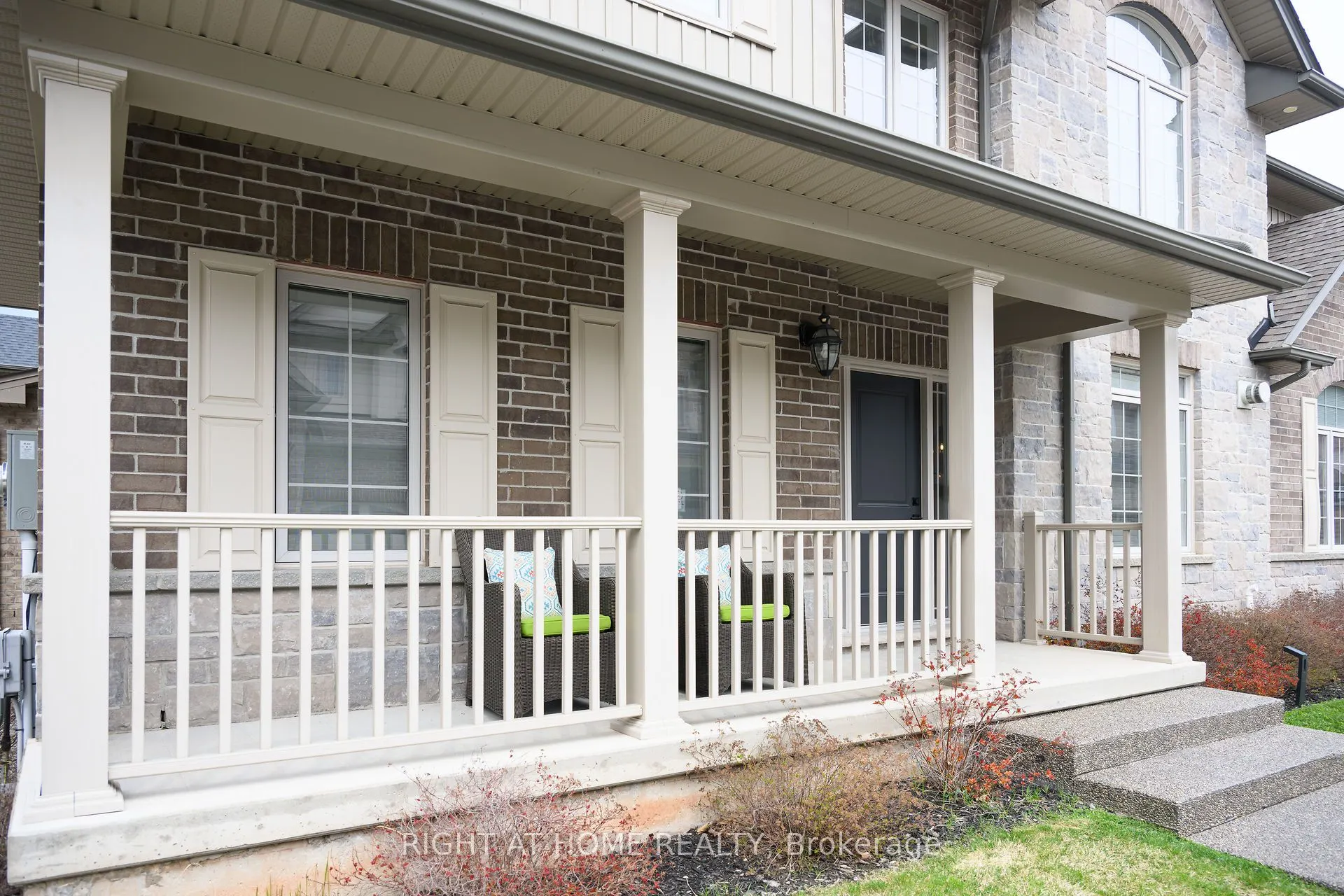 270 Main Street W, #9