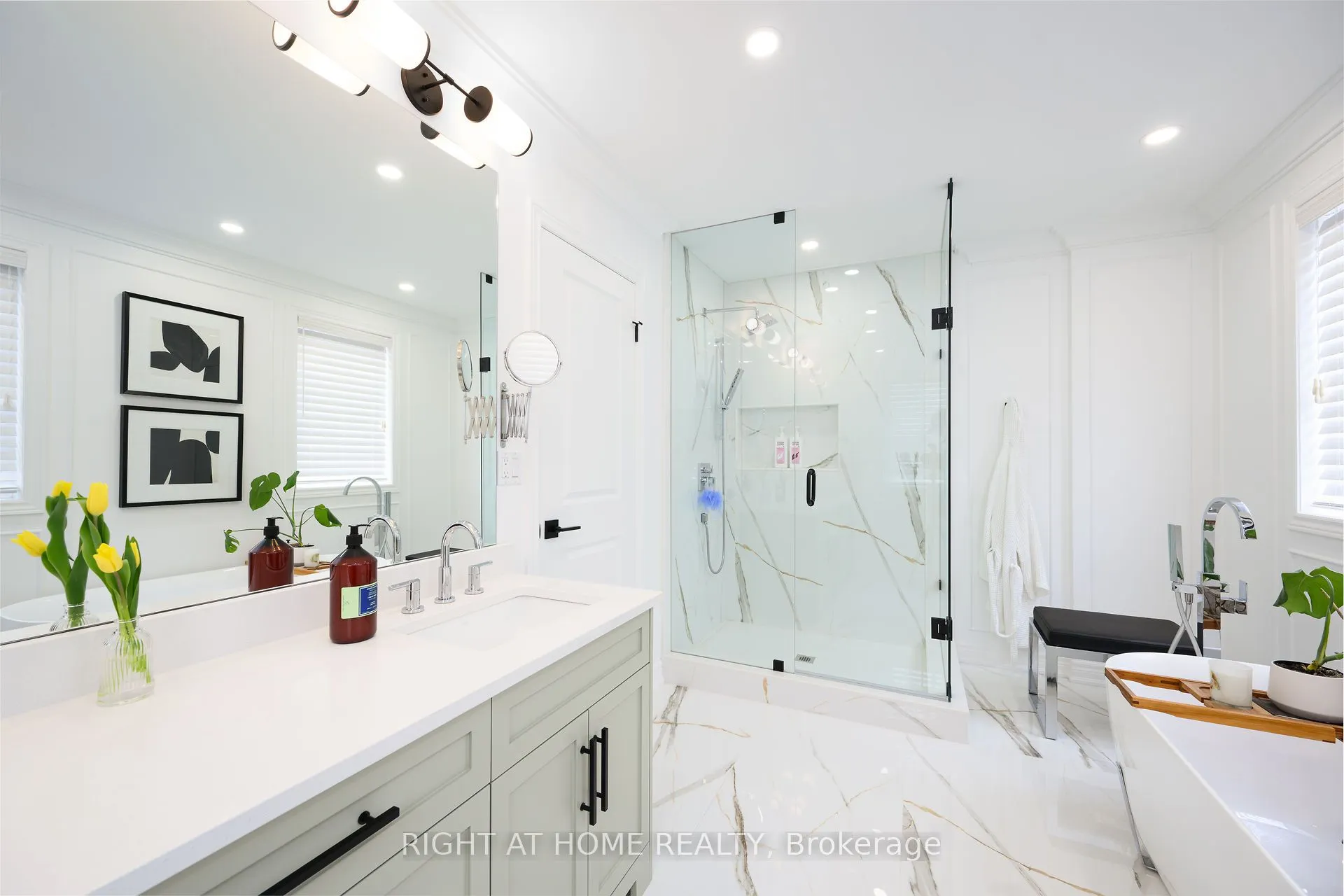 270 Main Street W, #9