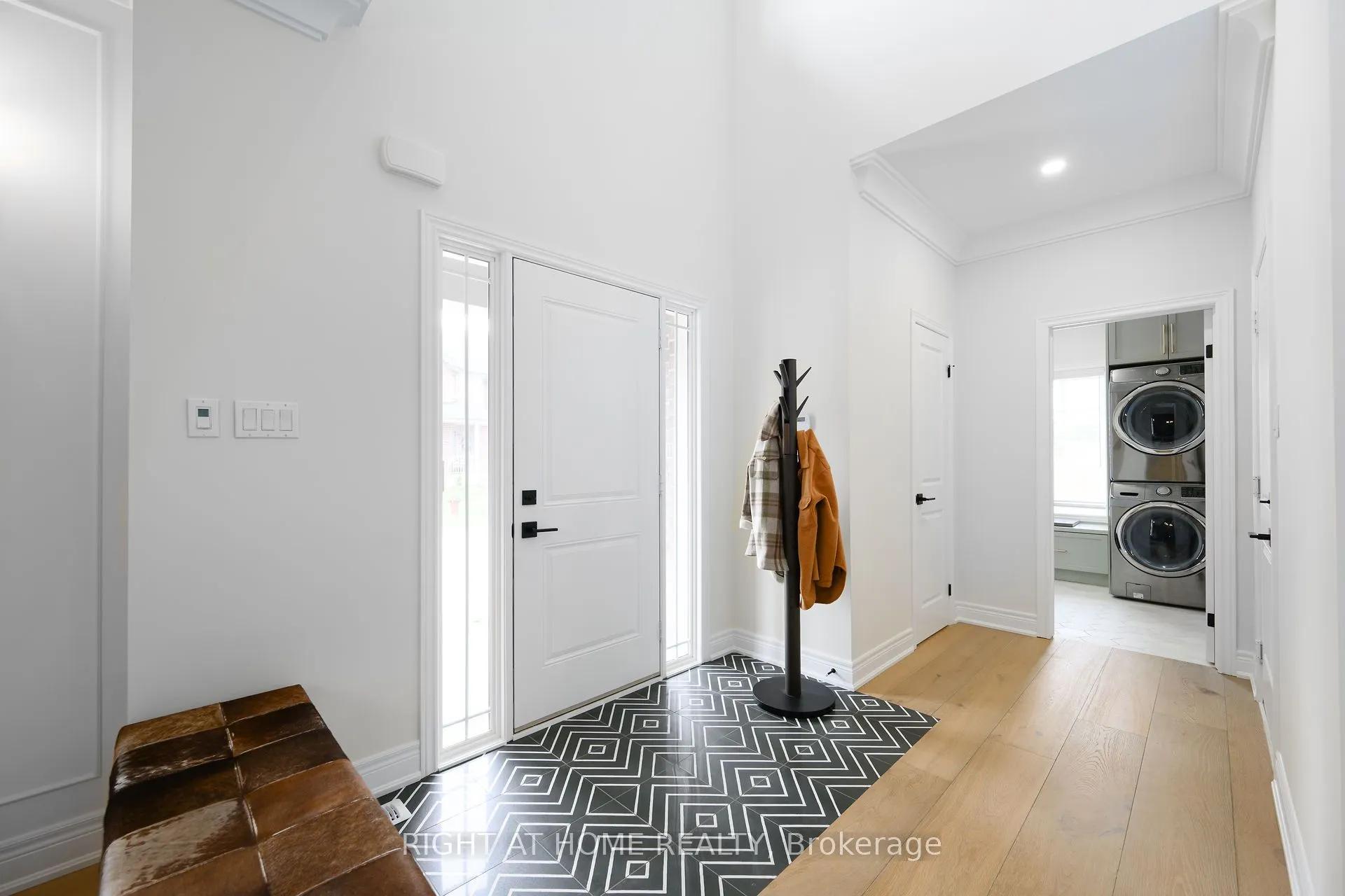 270 Main Street W, #9