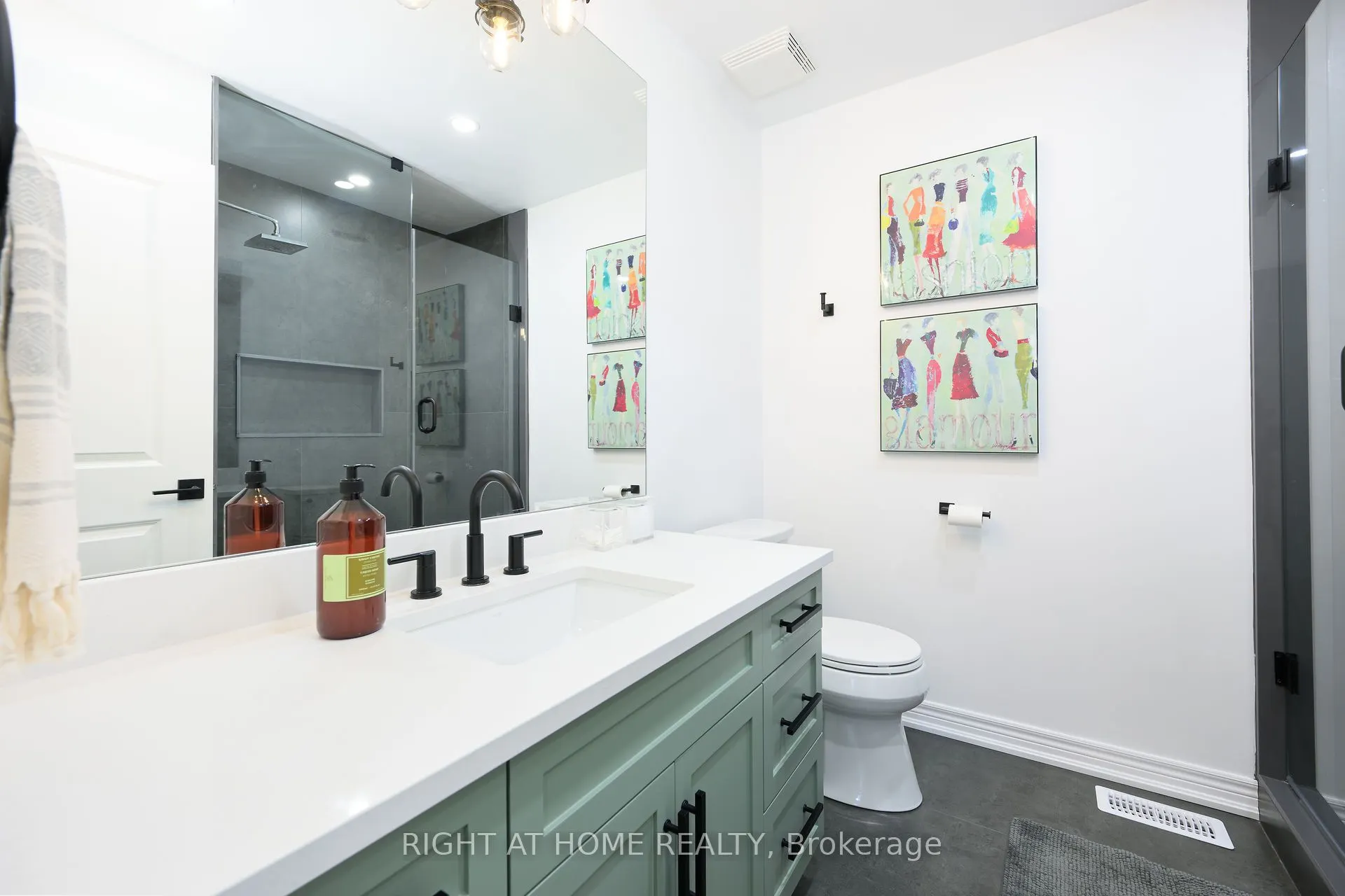 270 Main Street W, #9