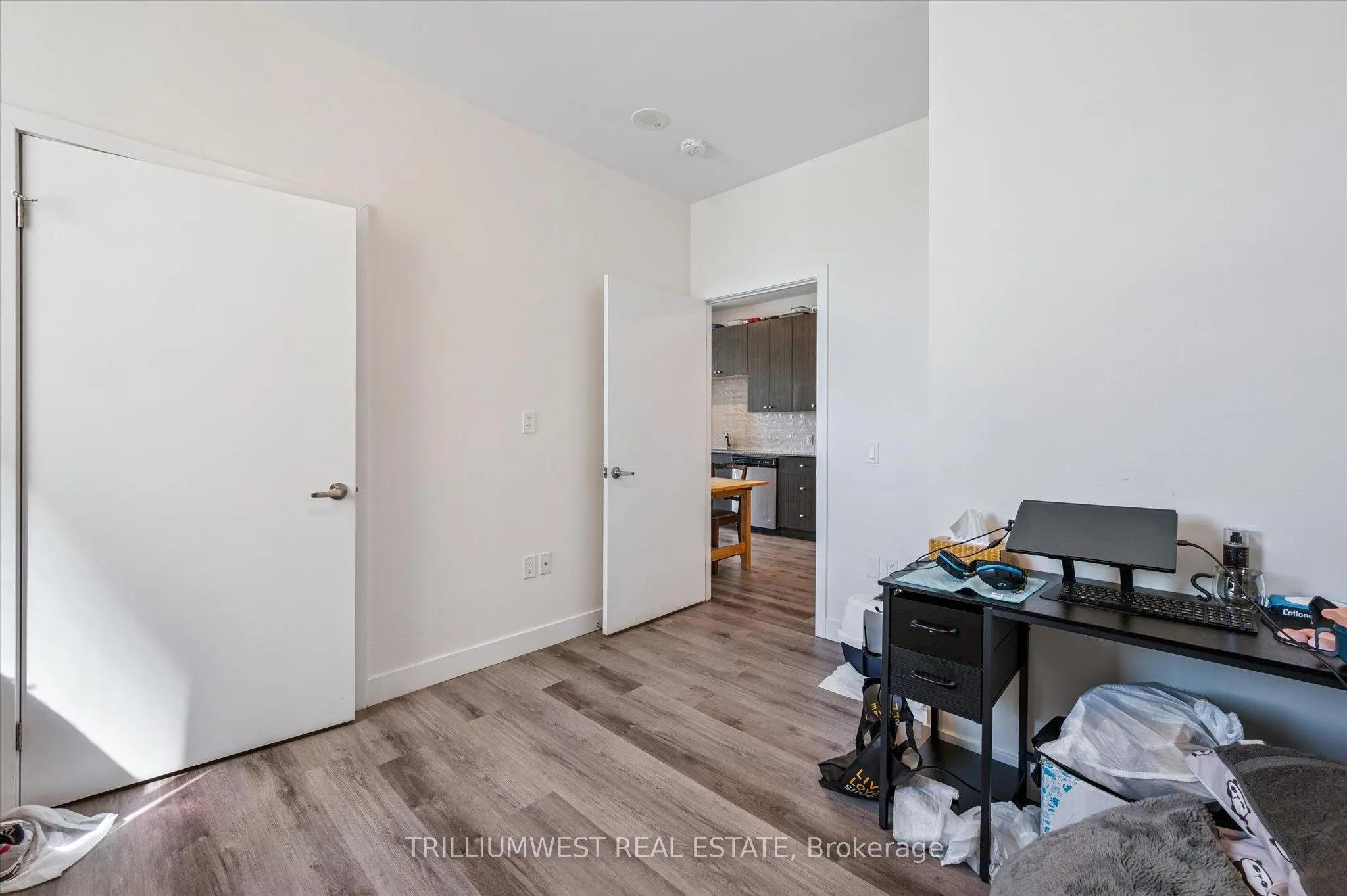 100 Garment Street, #902