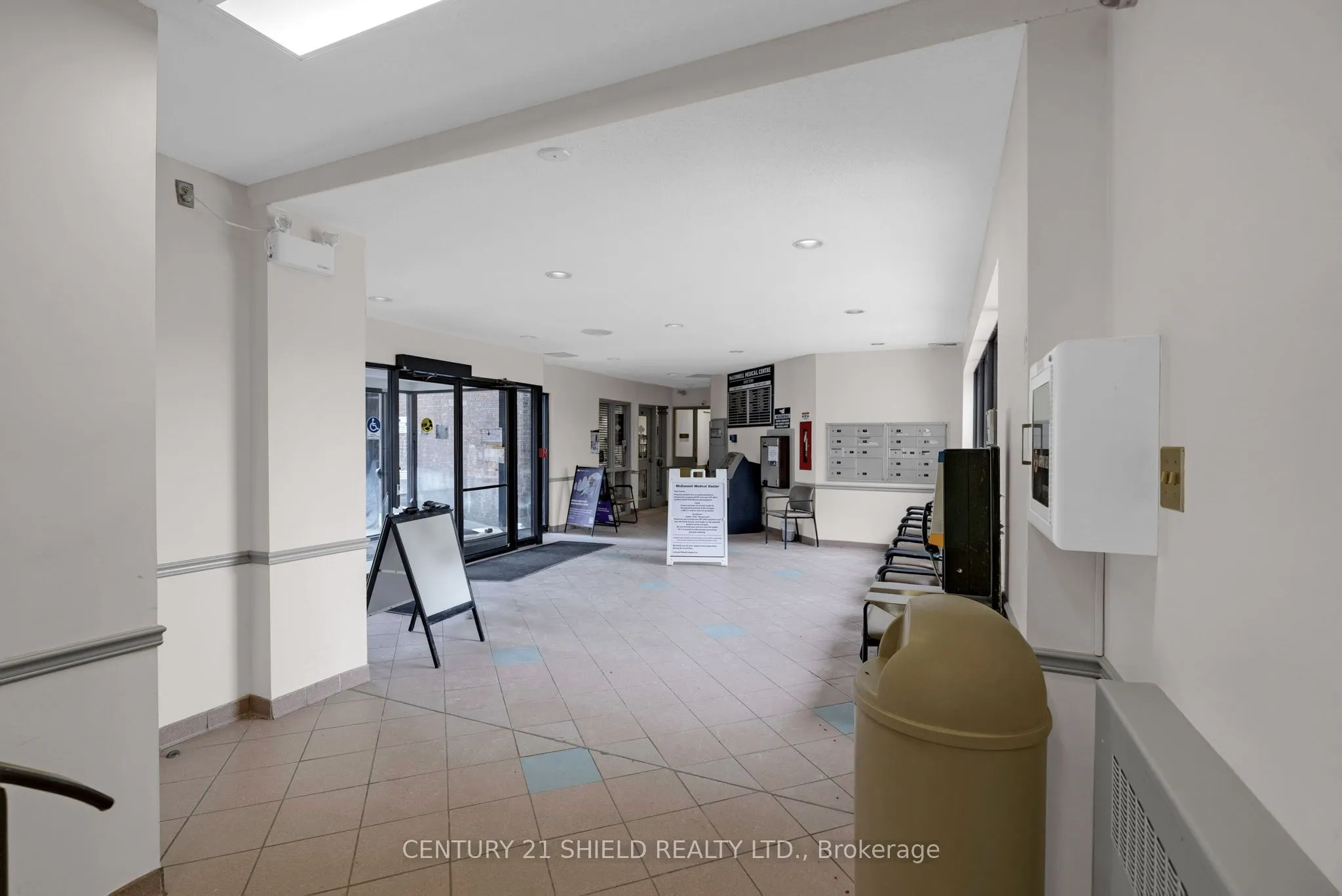 820 McConnell Avenue, #213