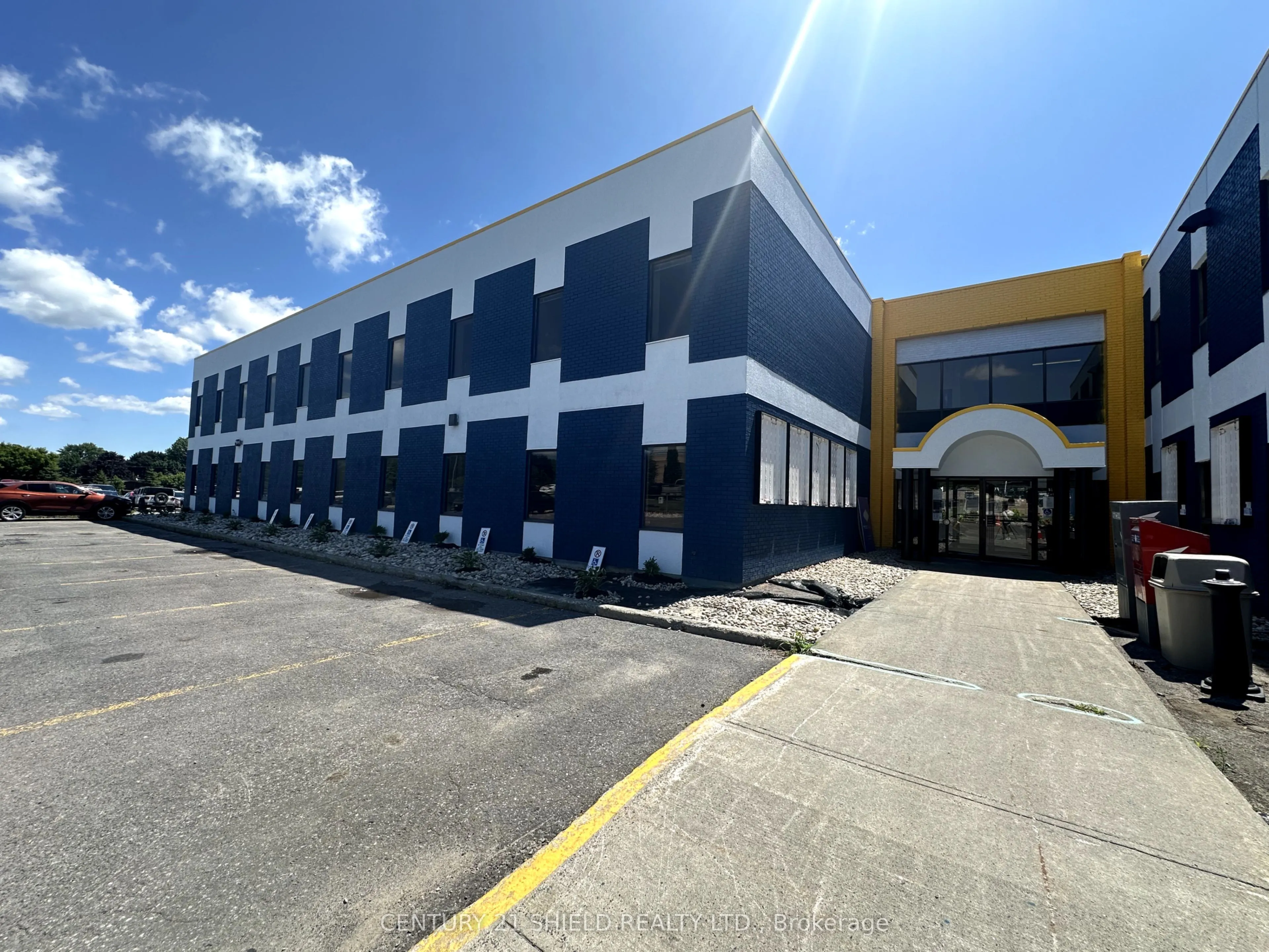 820 McConnell Avenue, #213