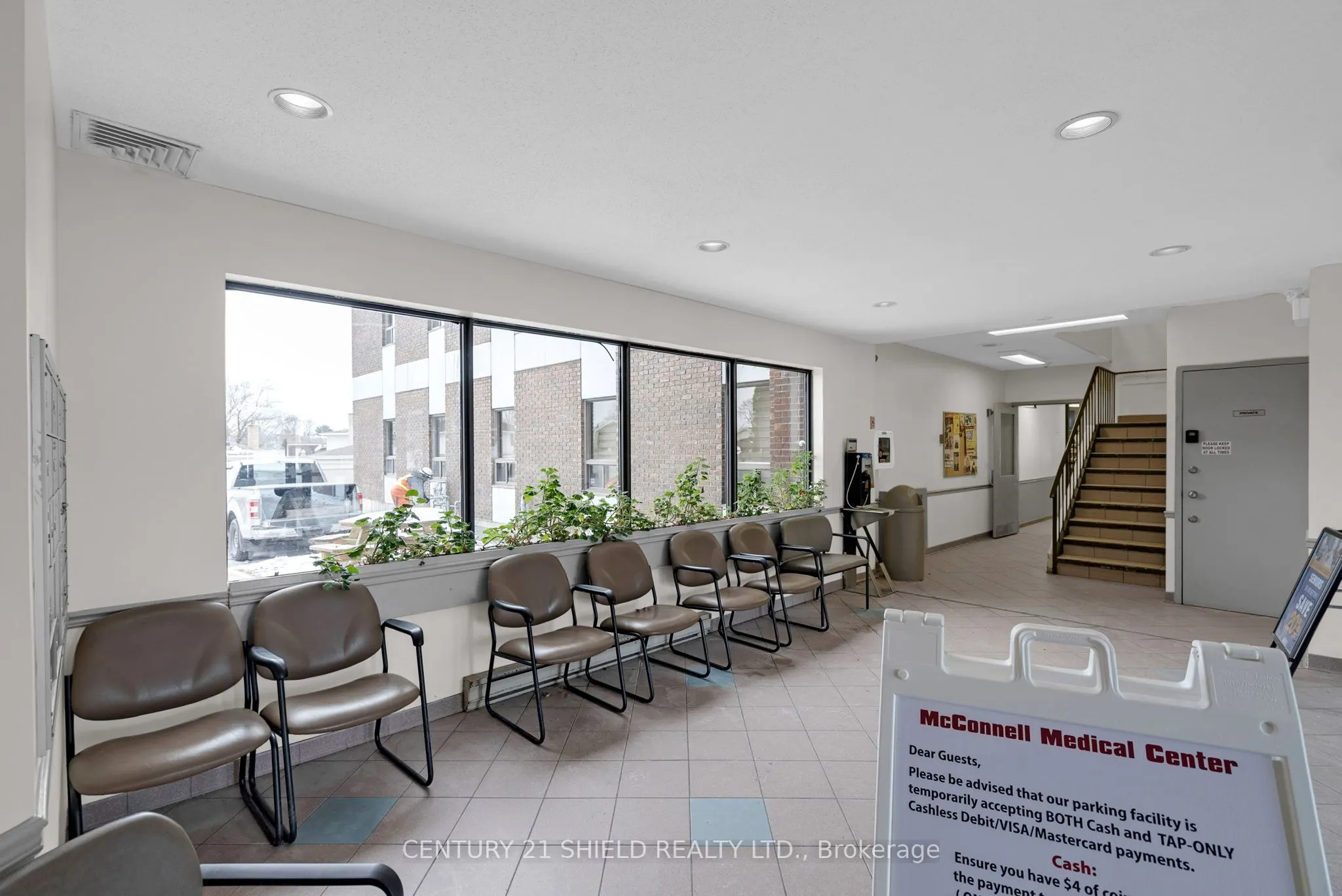 820 McConnell Avenue, #213