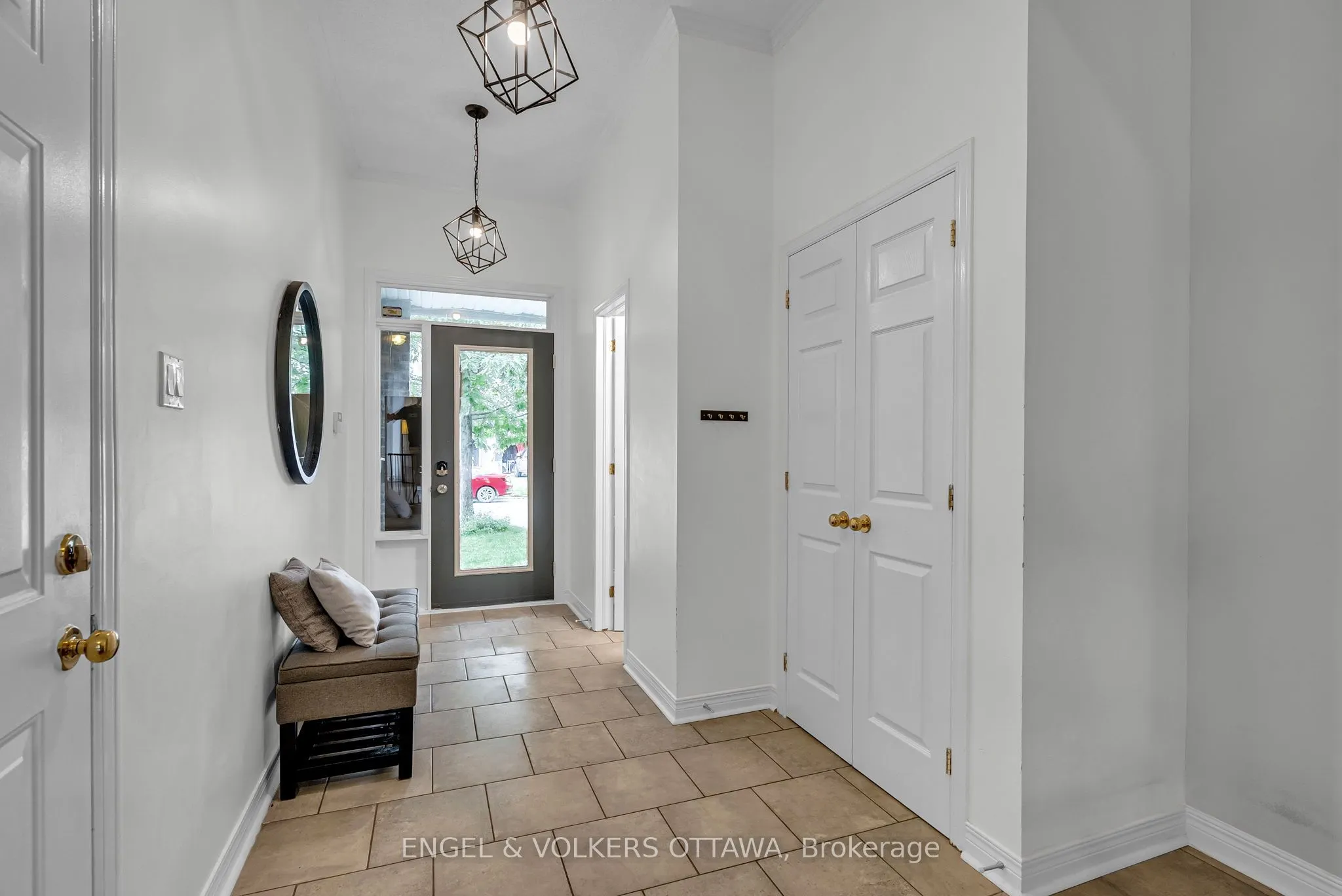 529 Devonwood Circle
