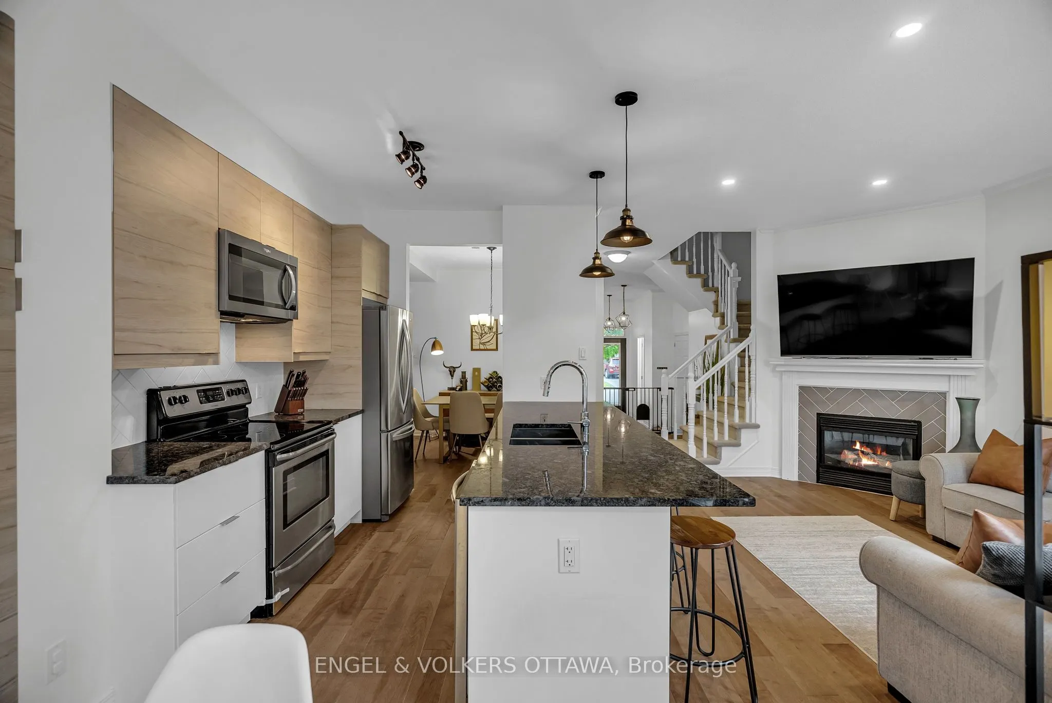 529 Devonwood Circle