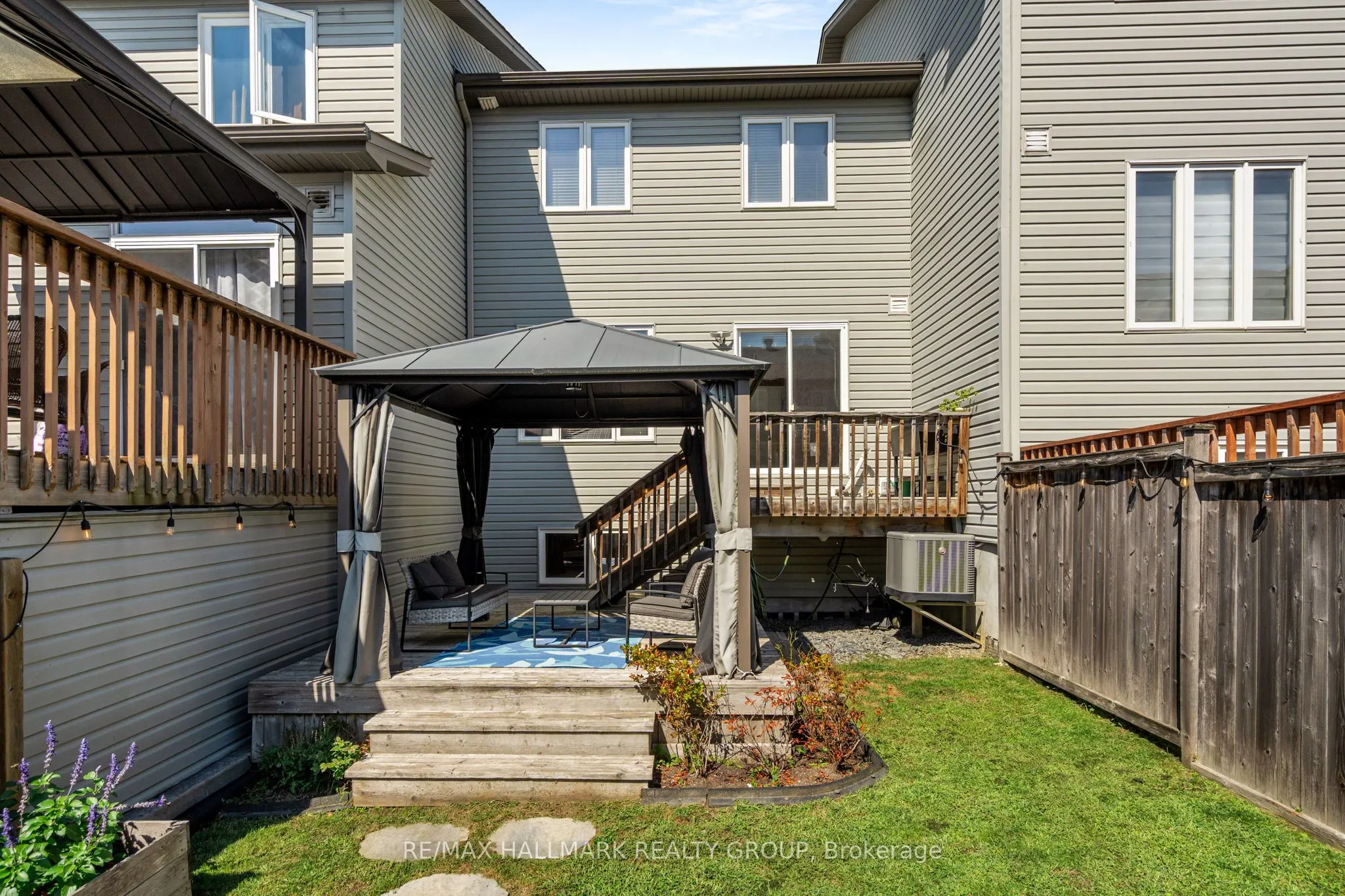 379 Rolling Meadow Crescent