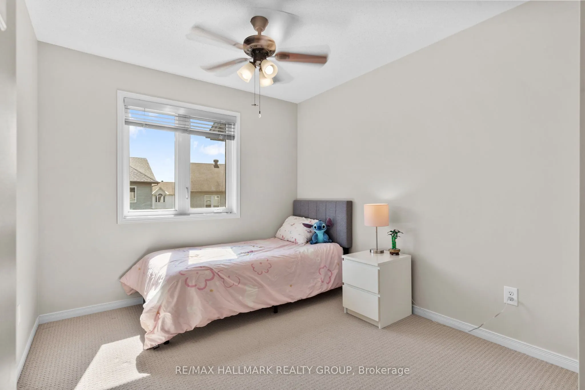 379 Rolling Meadow Crescent