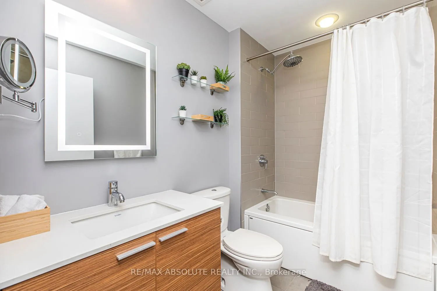 349 Mcleod Street, #422