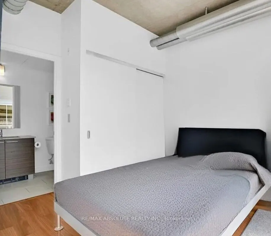 349 Mcleod Street, #422
