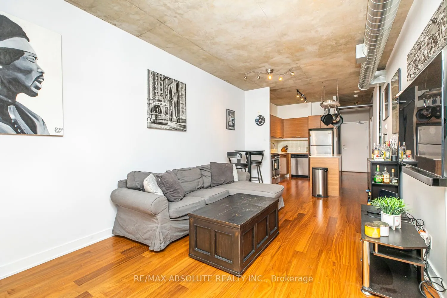 349 Mcleod Street, #422