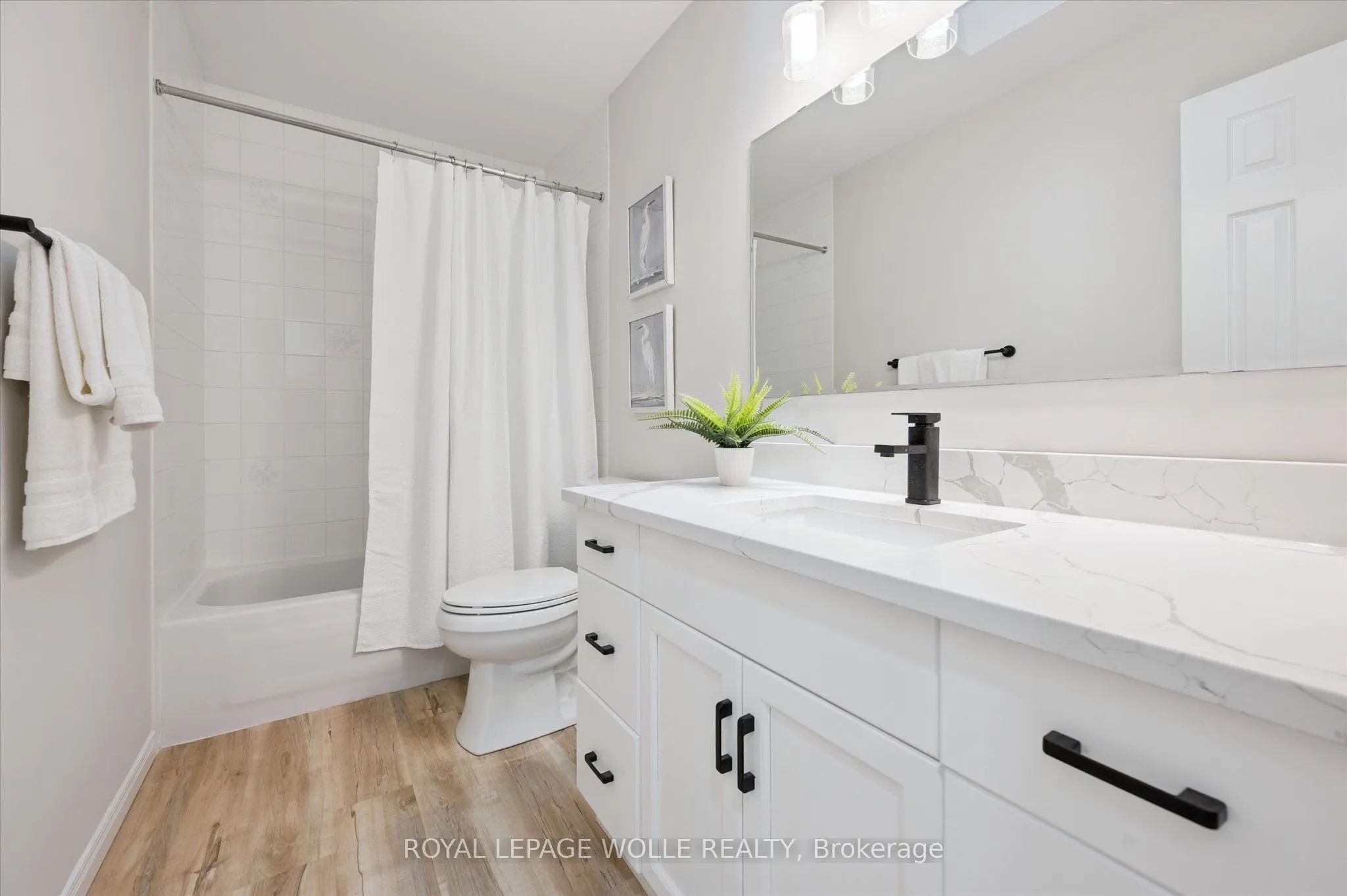 22 WINDWARD Place
