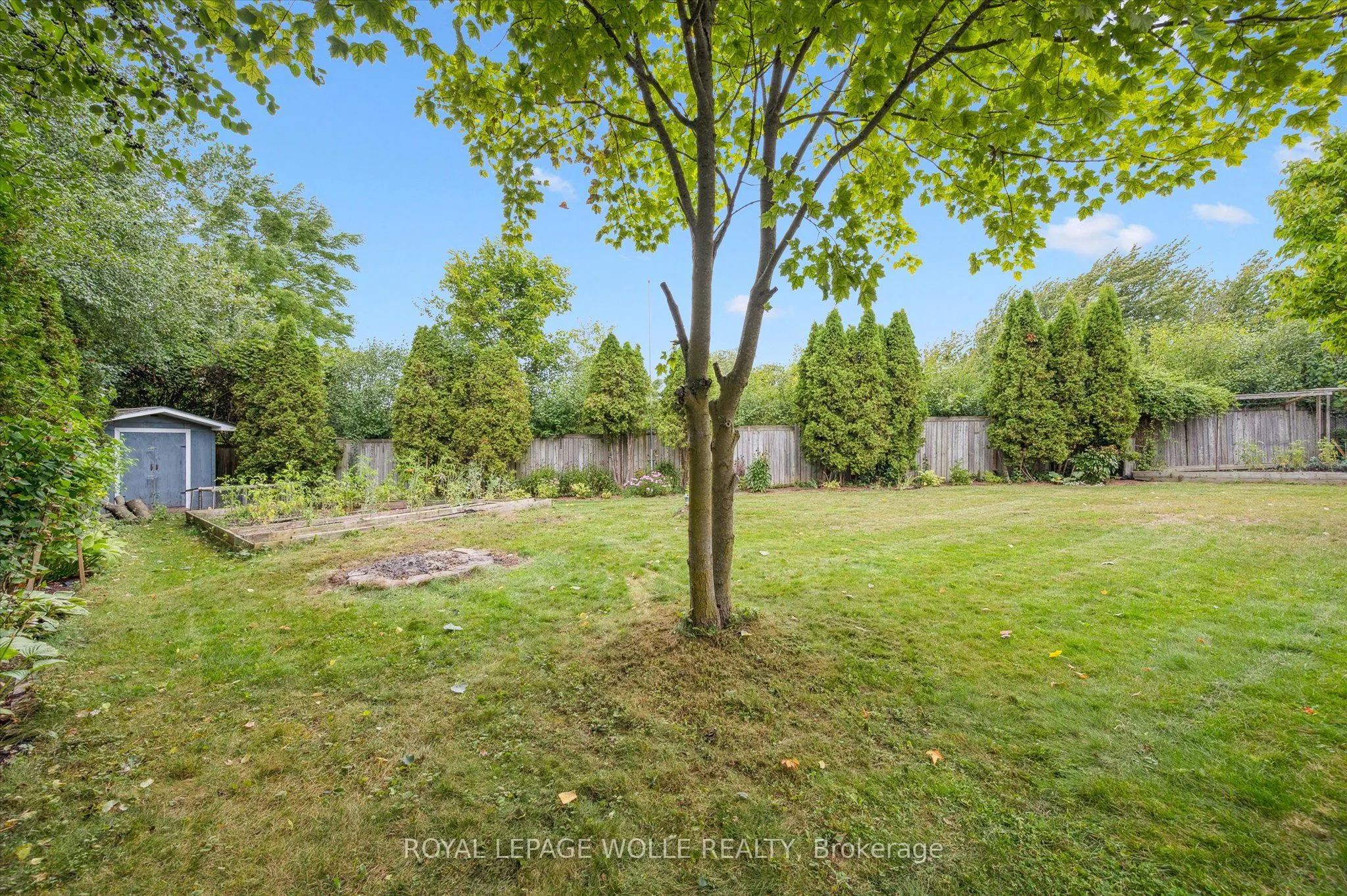 22 WINDWARD Place