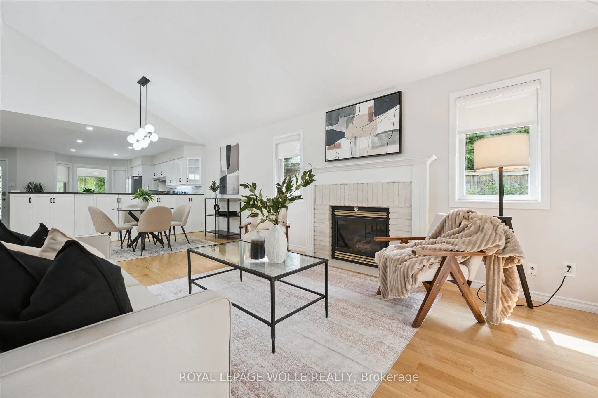 22 WINDWARD Place