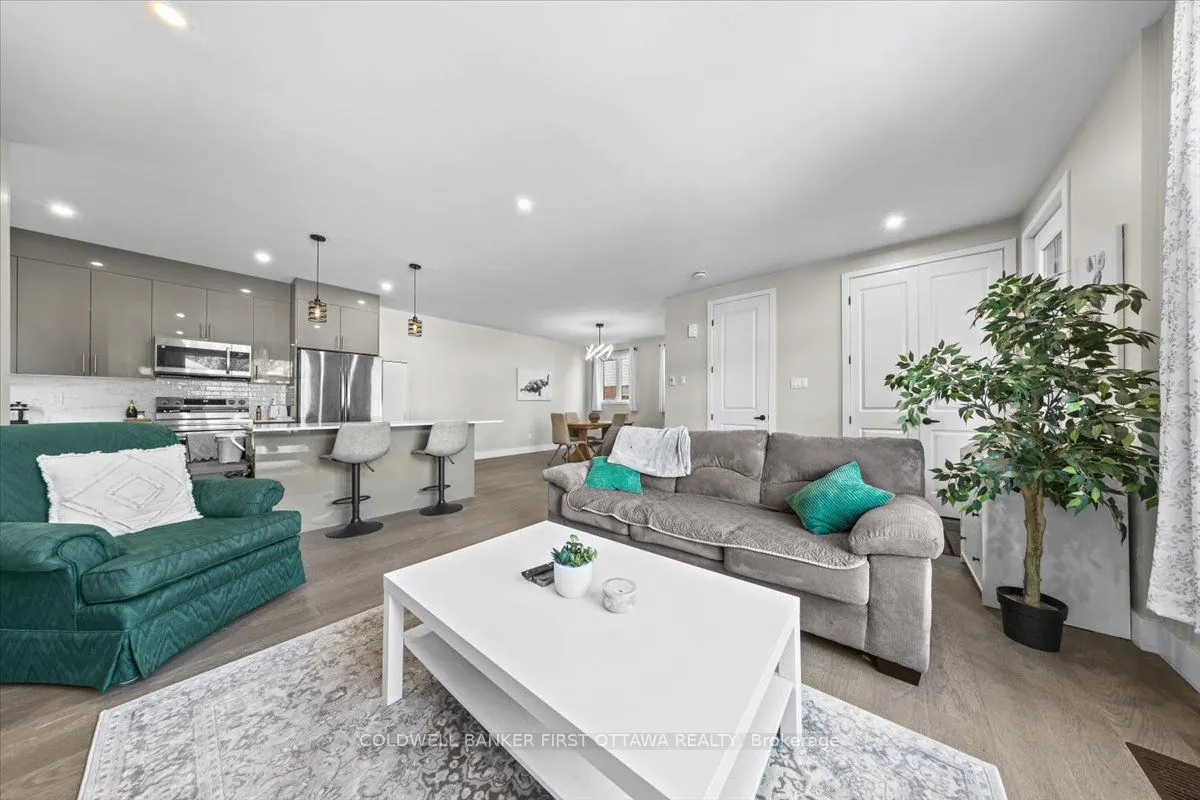 25 Pennard Way, #A & B