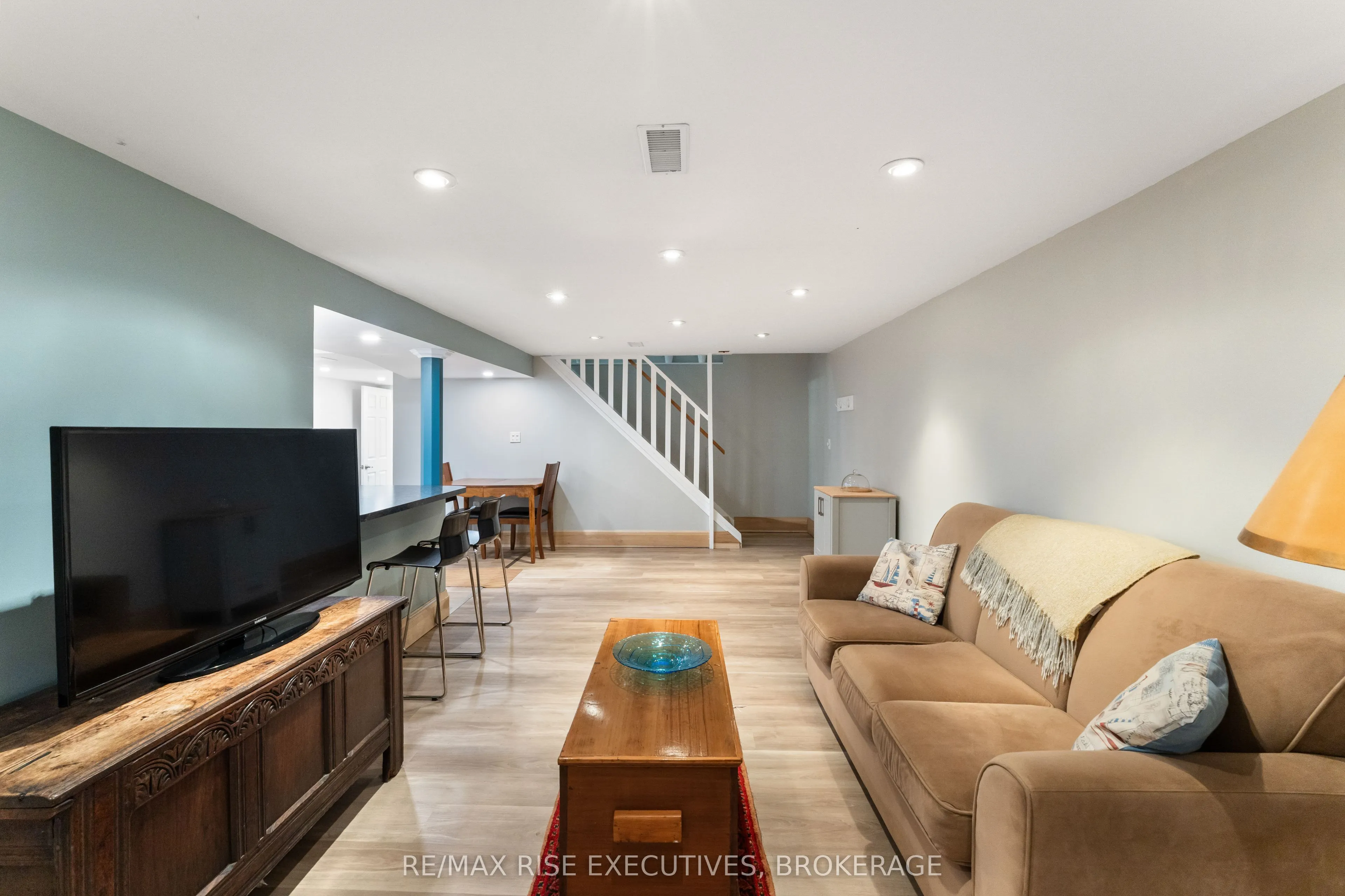 115 Fairway Hill Crescent