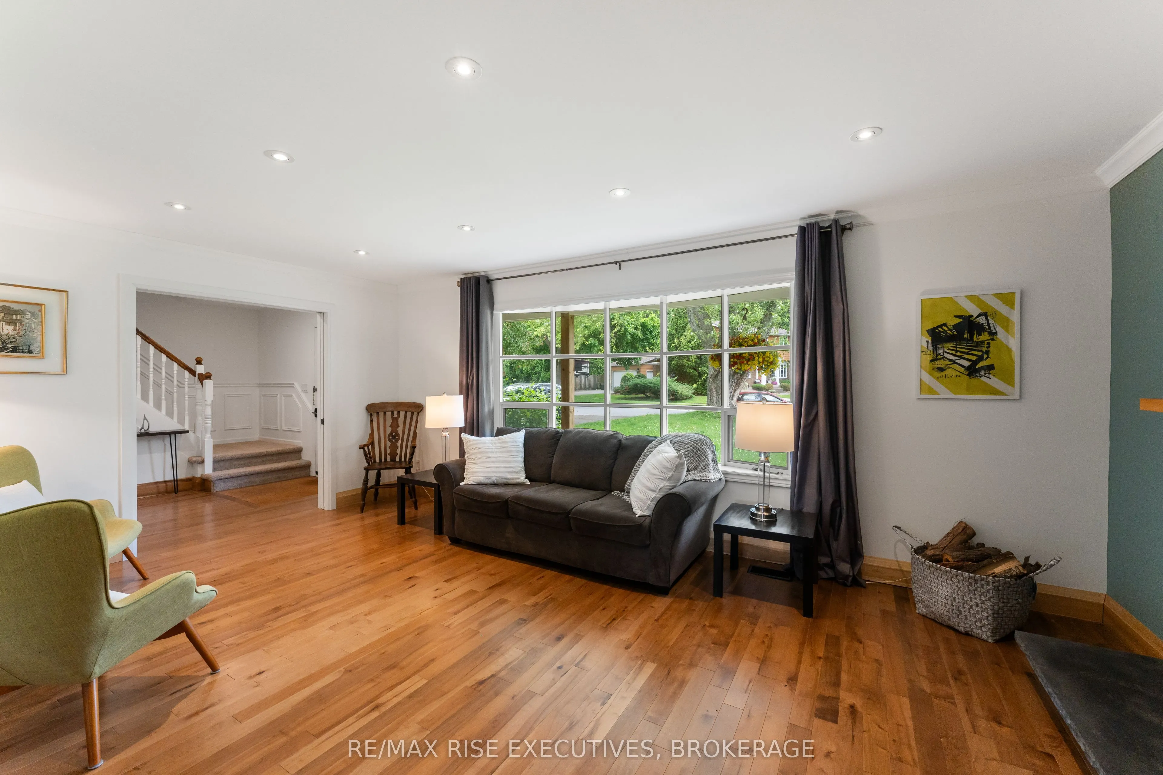 115 Fairway Hill Crescent