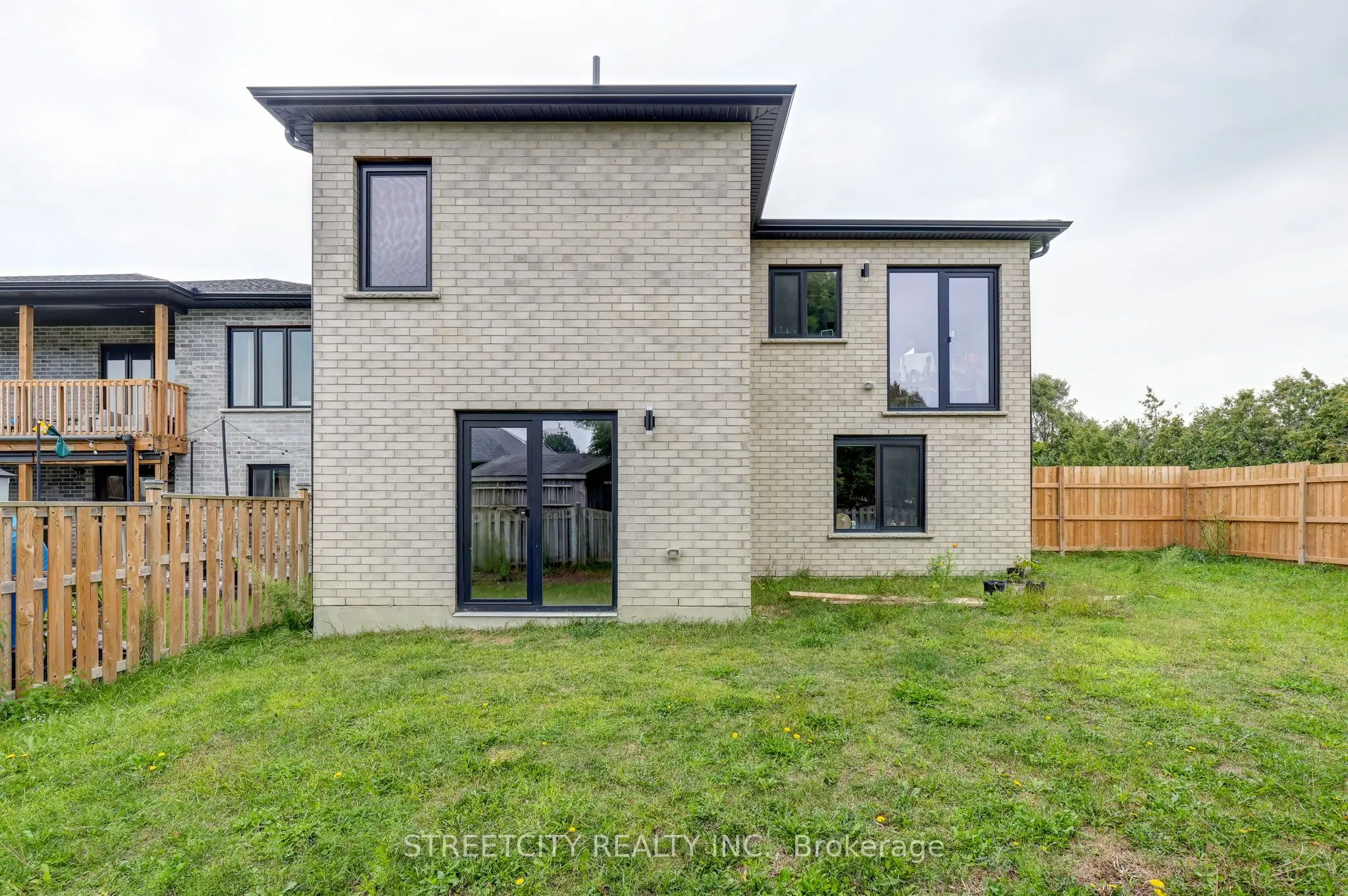 42 Alexander Circle