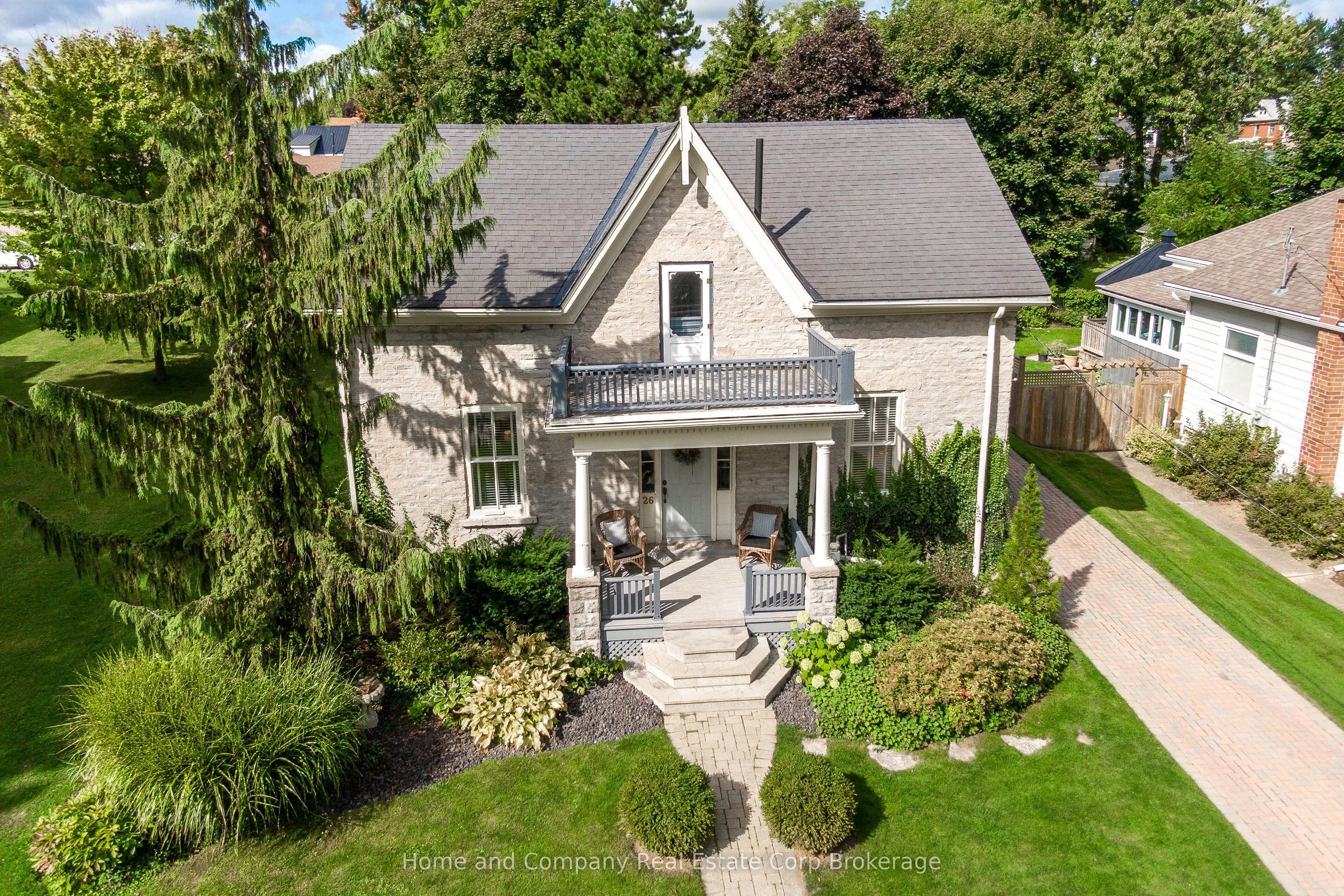 26 Ontario Street S