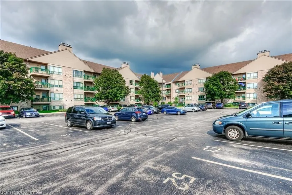15 Hofstetter Avenue, #403