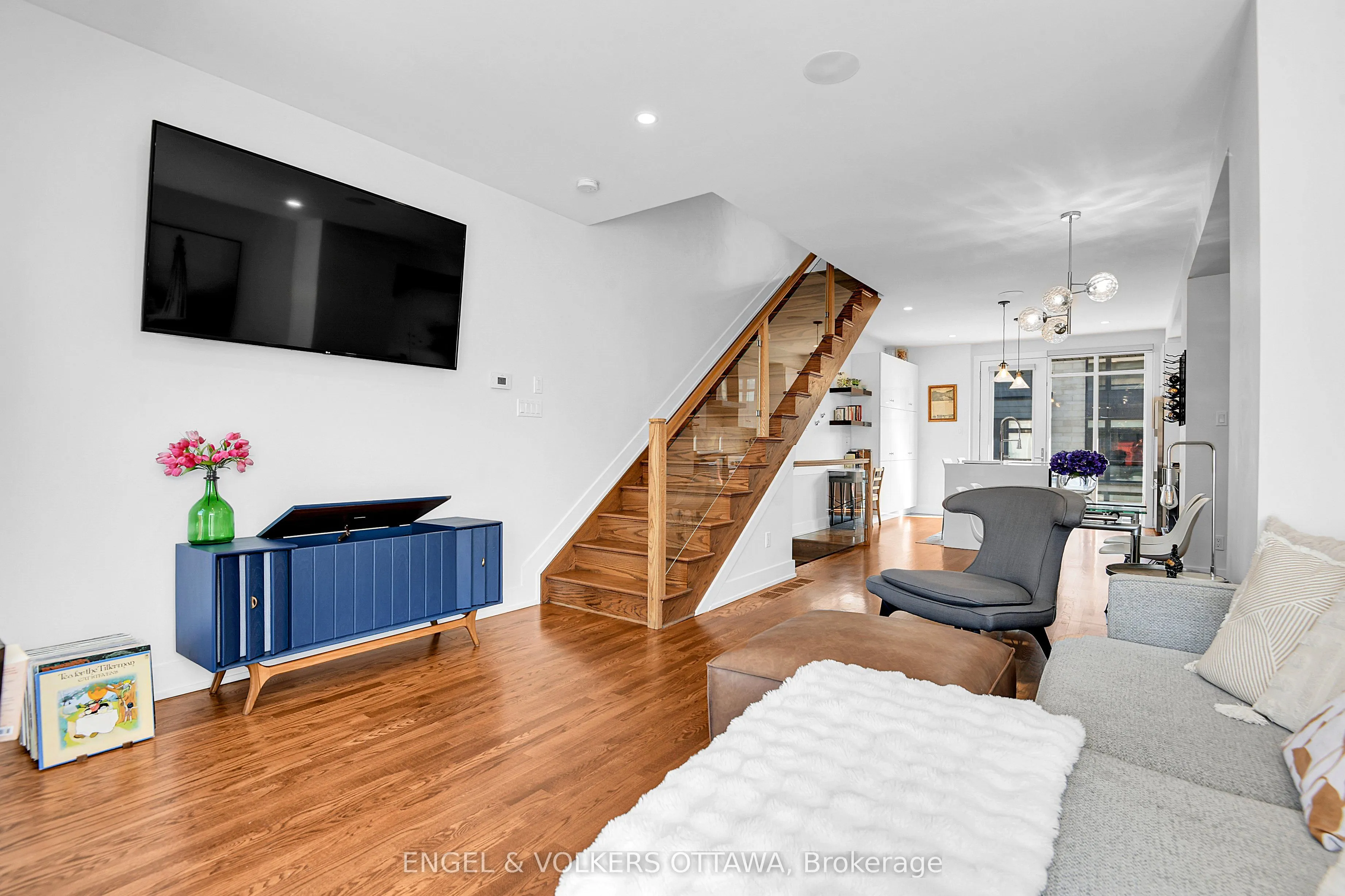 353E Booth Street