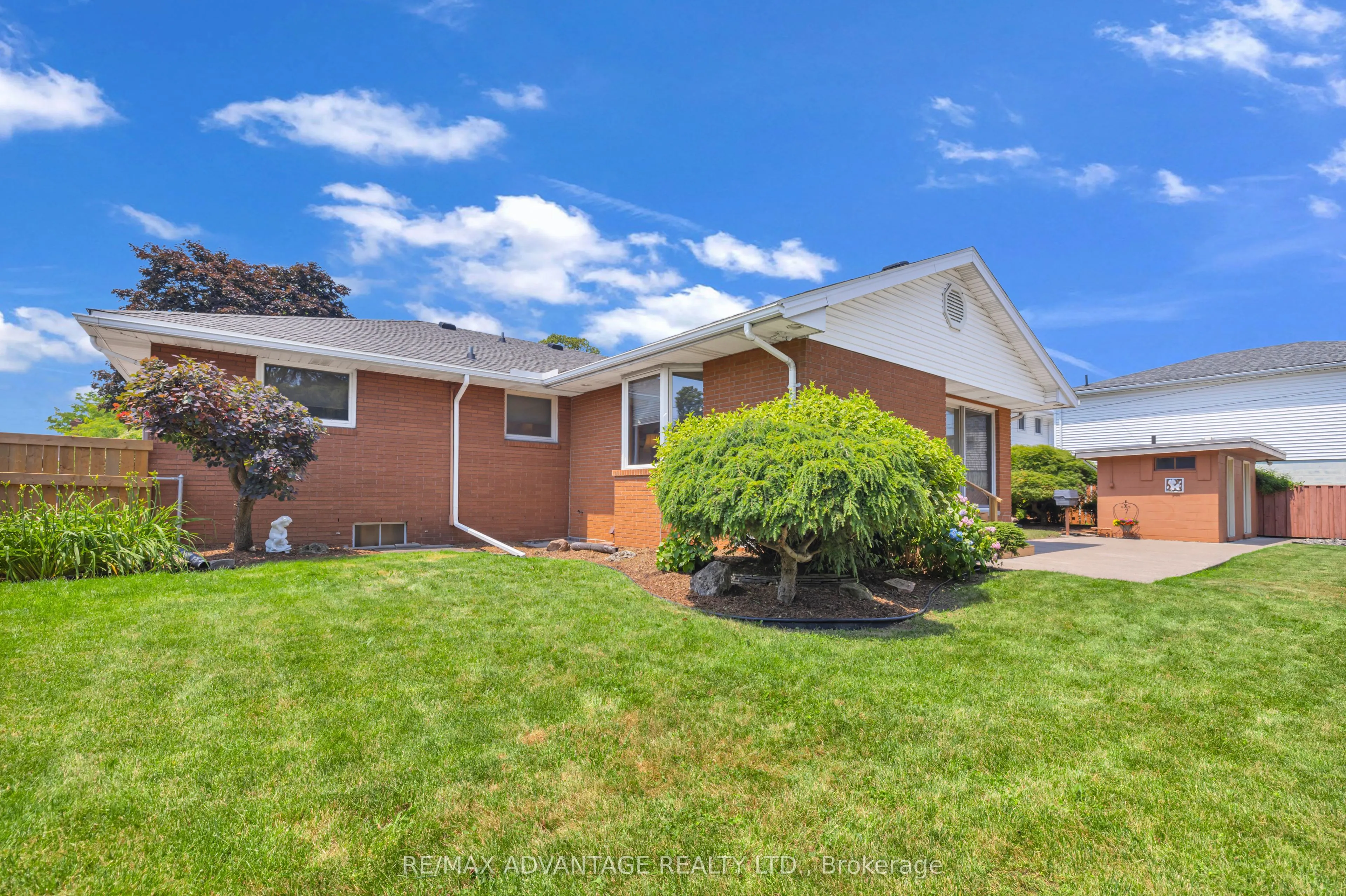 2360 Leonard Road