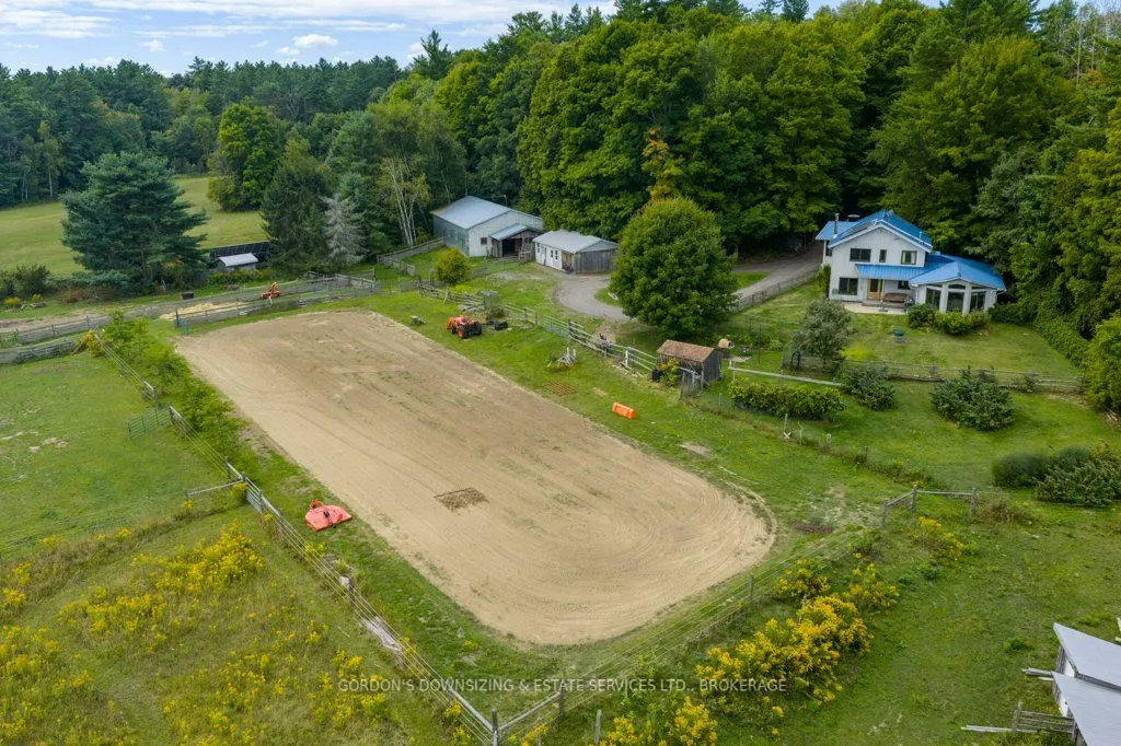 1084 Moon Road