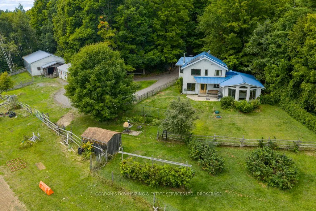 1084 Moon Road