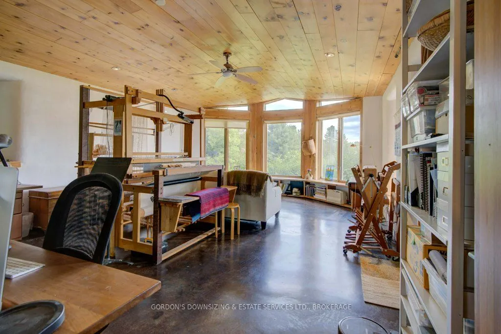 1084 Moon Road