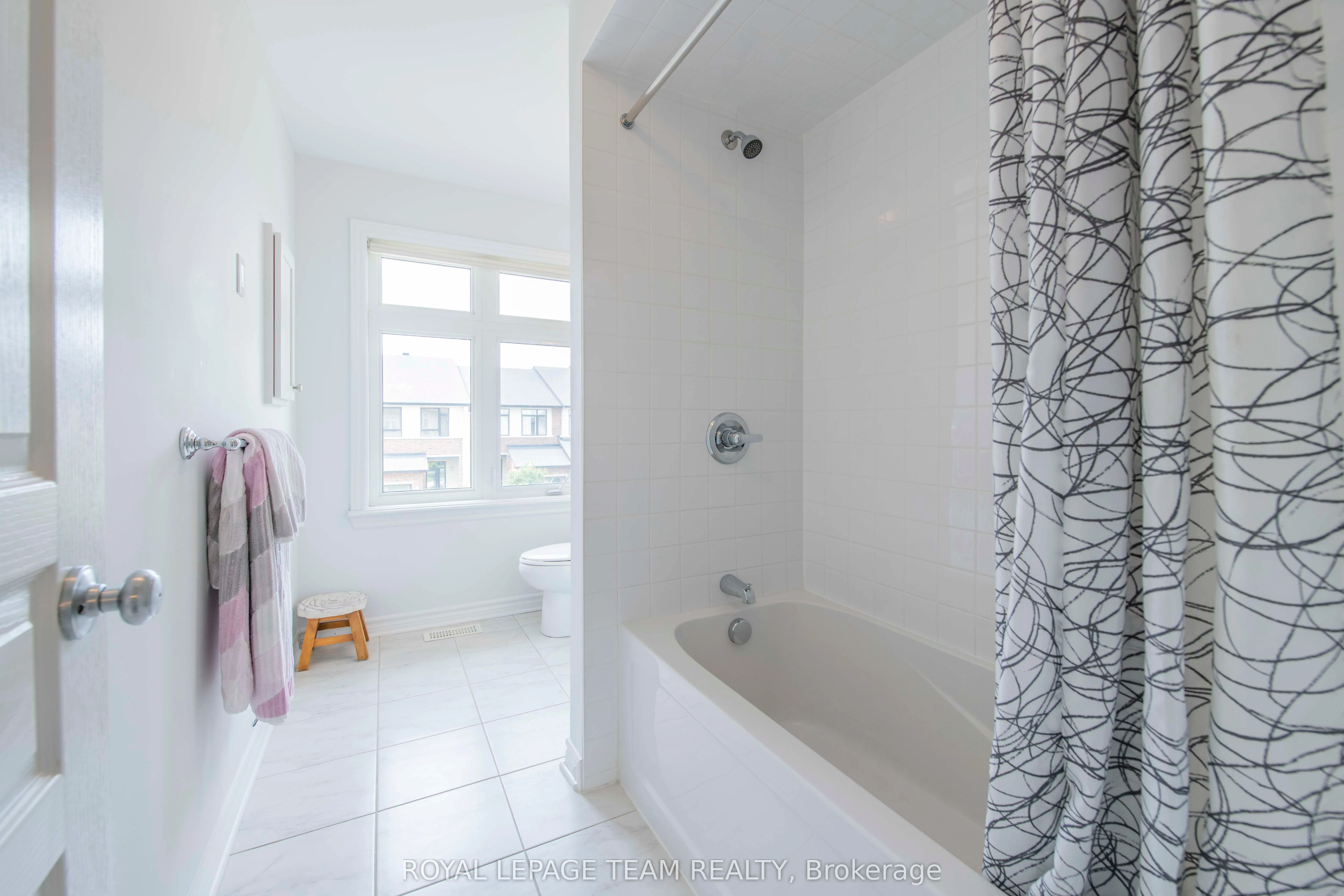 500 Grand Tully Way