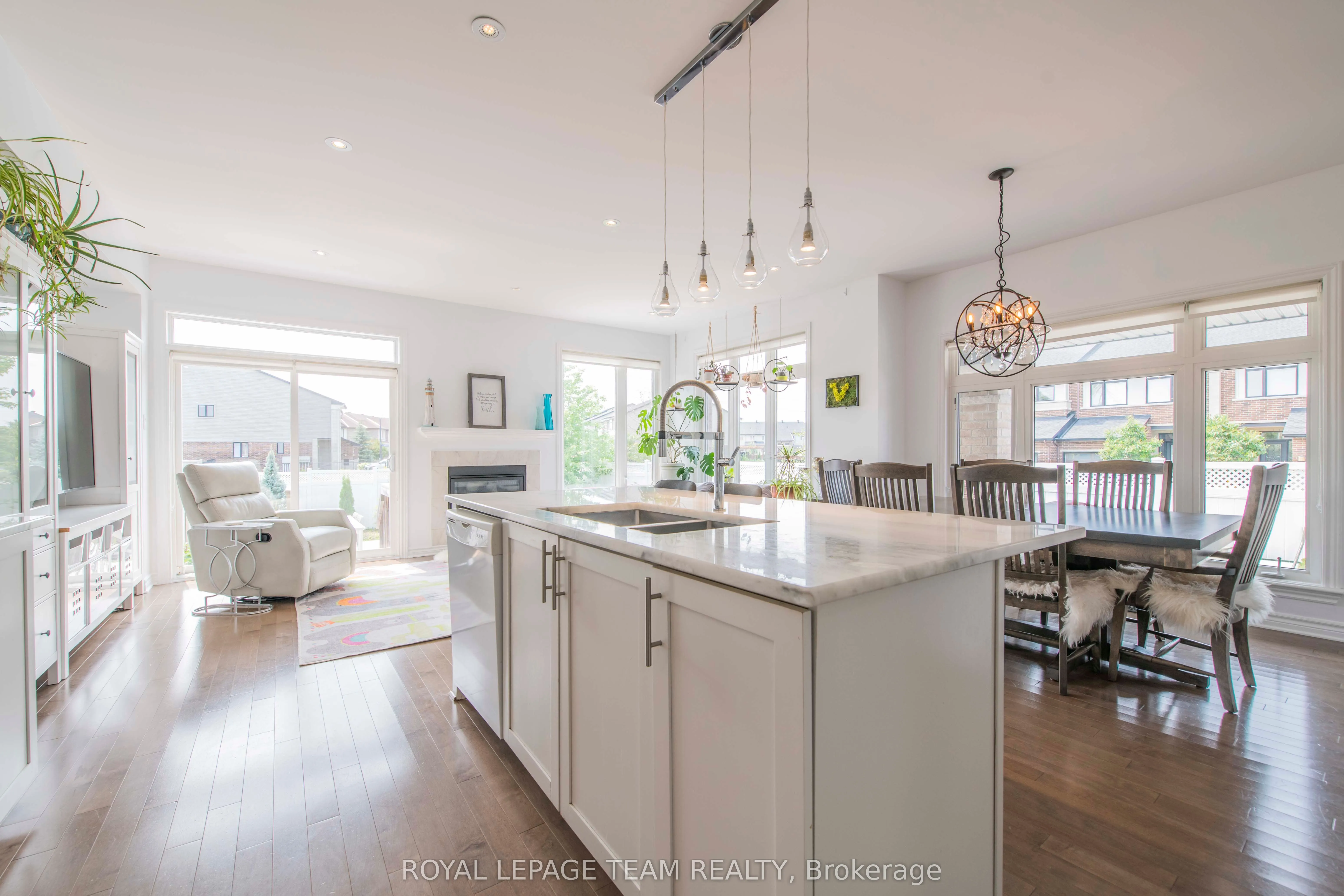 500 Grand Tully Way