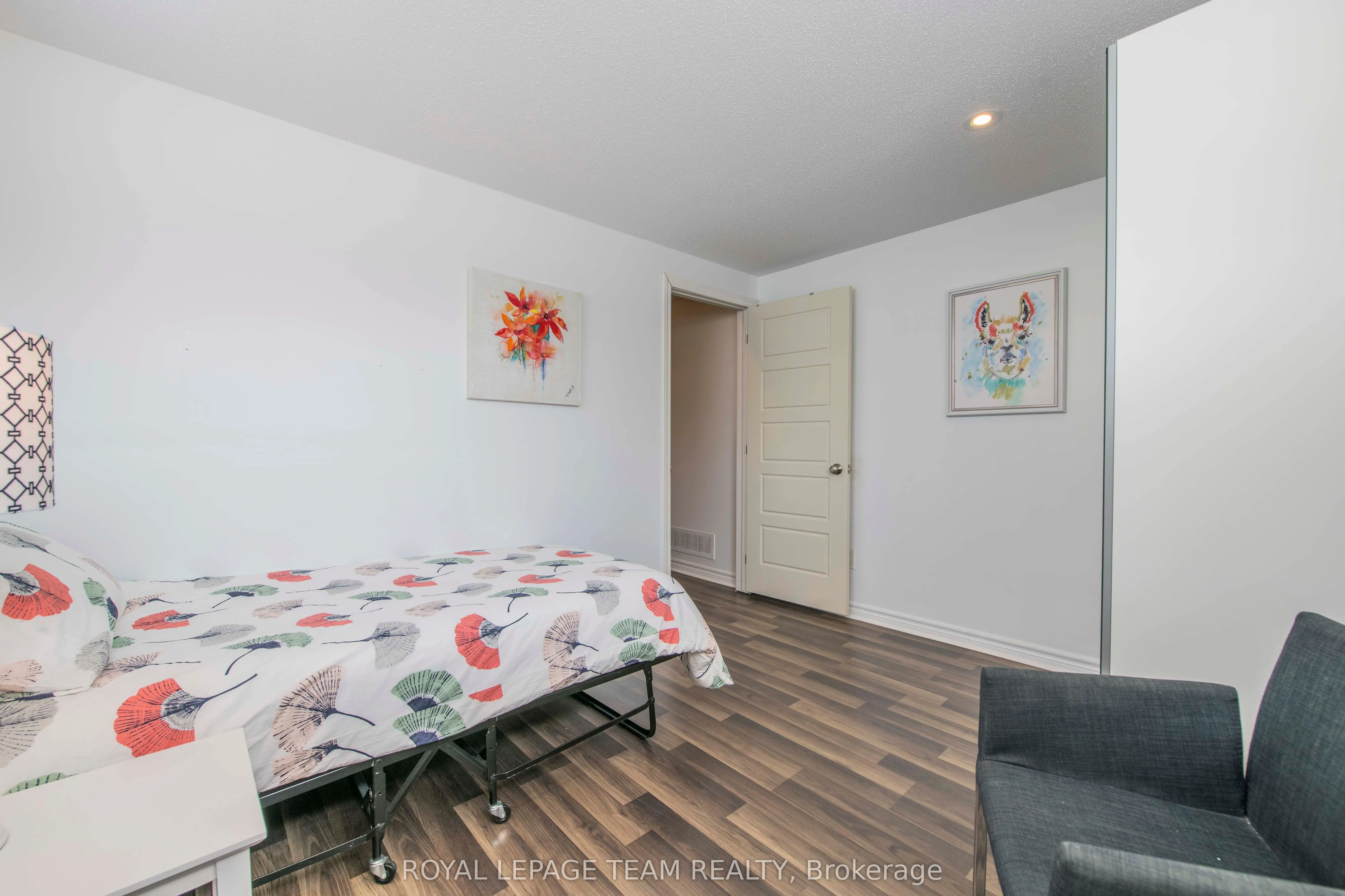 500 Grand Tully Way