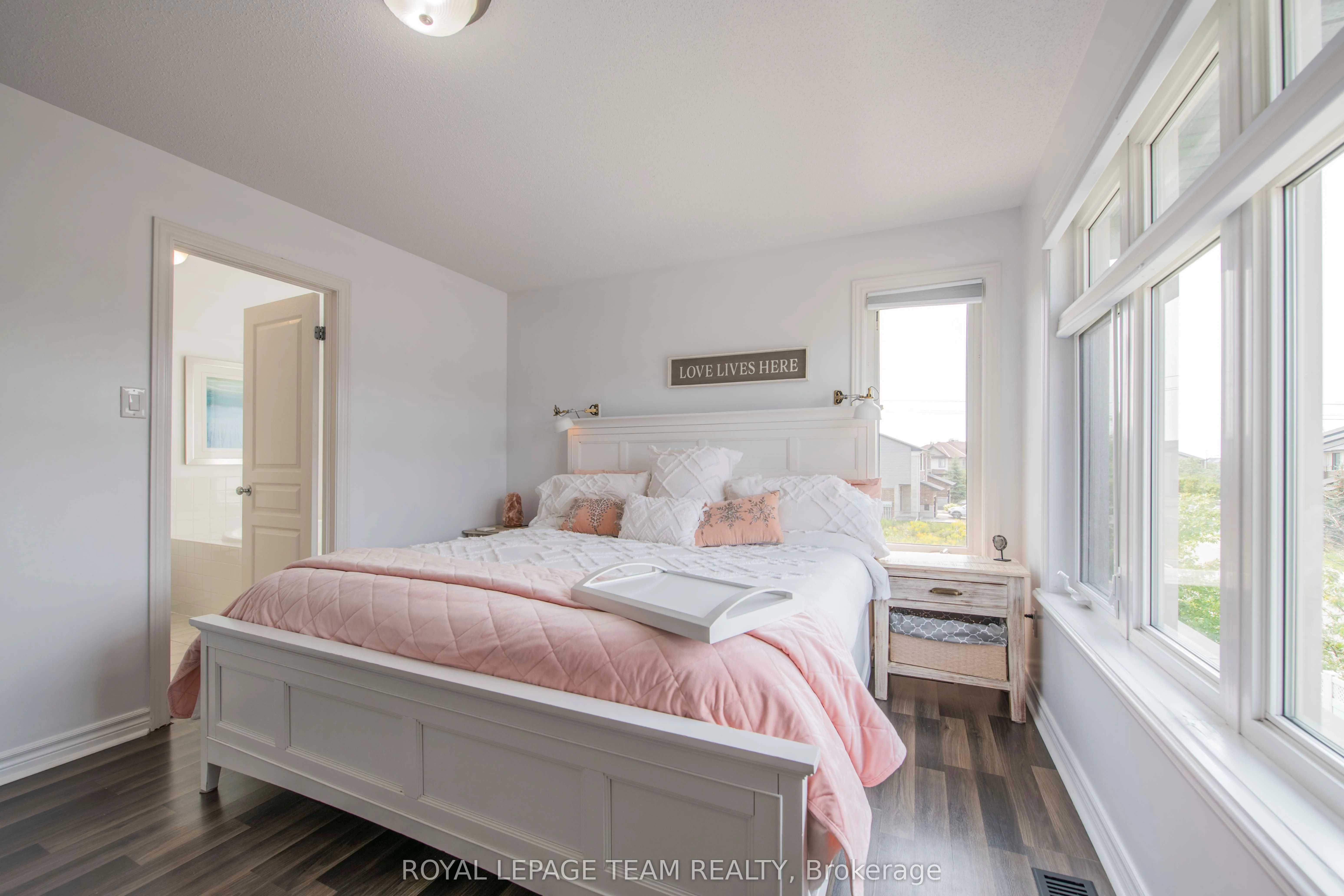 500 Grand Tully Way