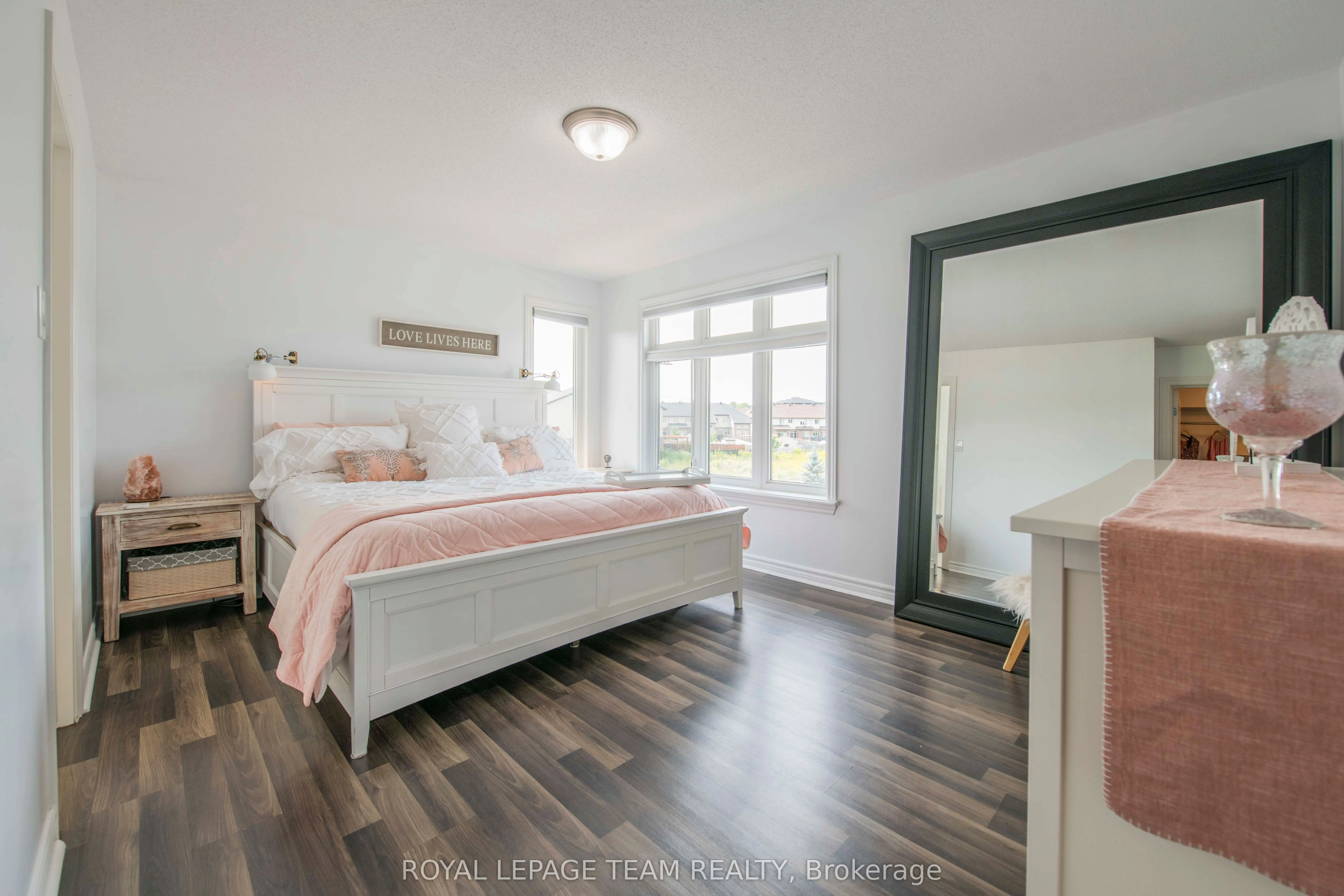 500 Grand Tully Way