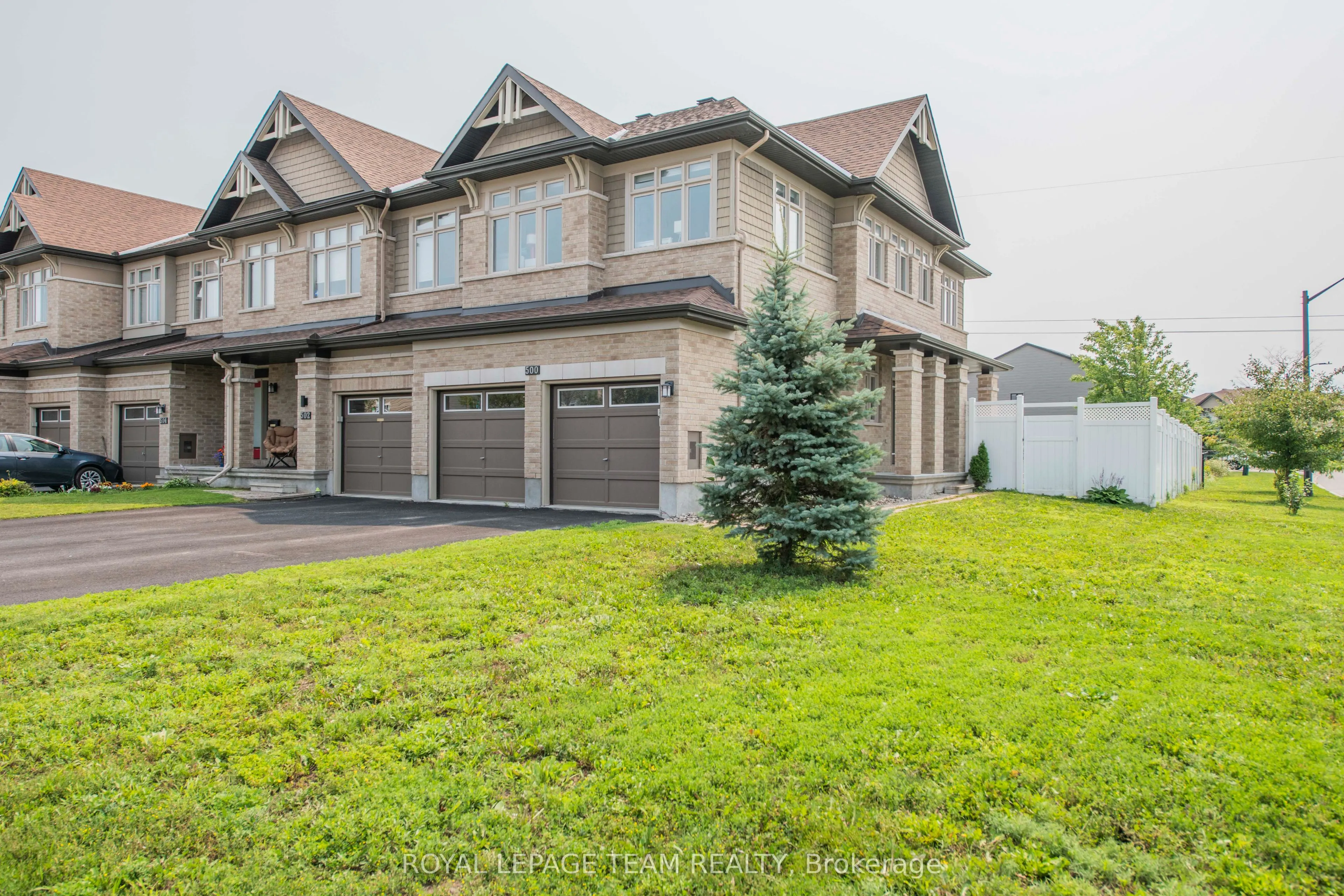 500 Grand Tully Way