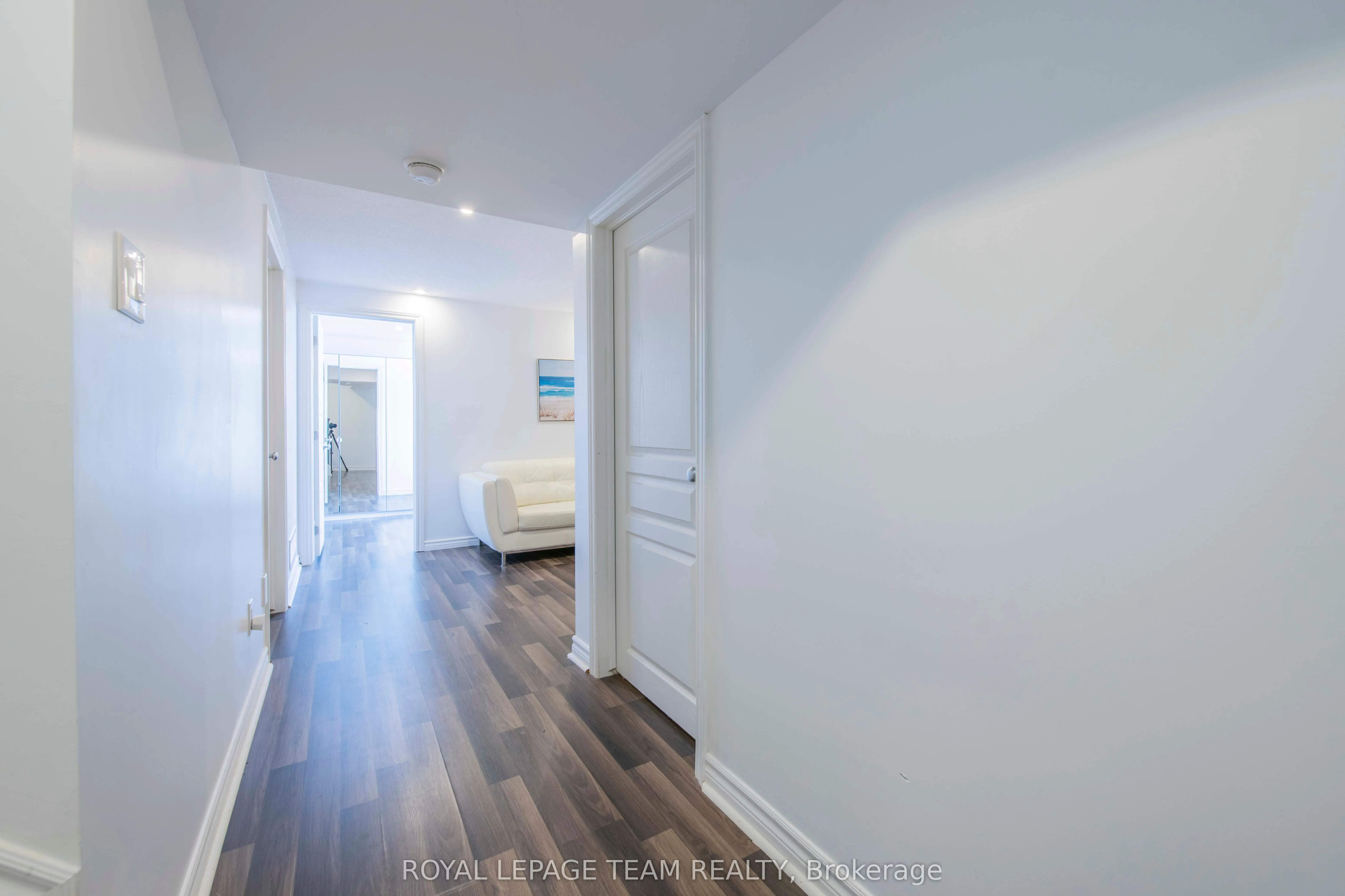500 Grand Tully Way