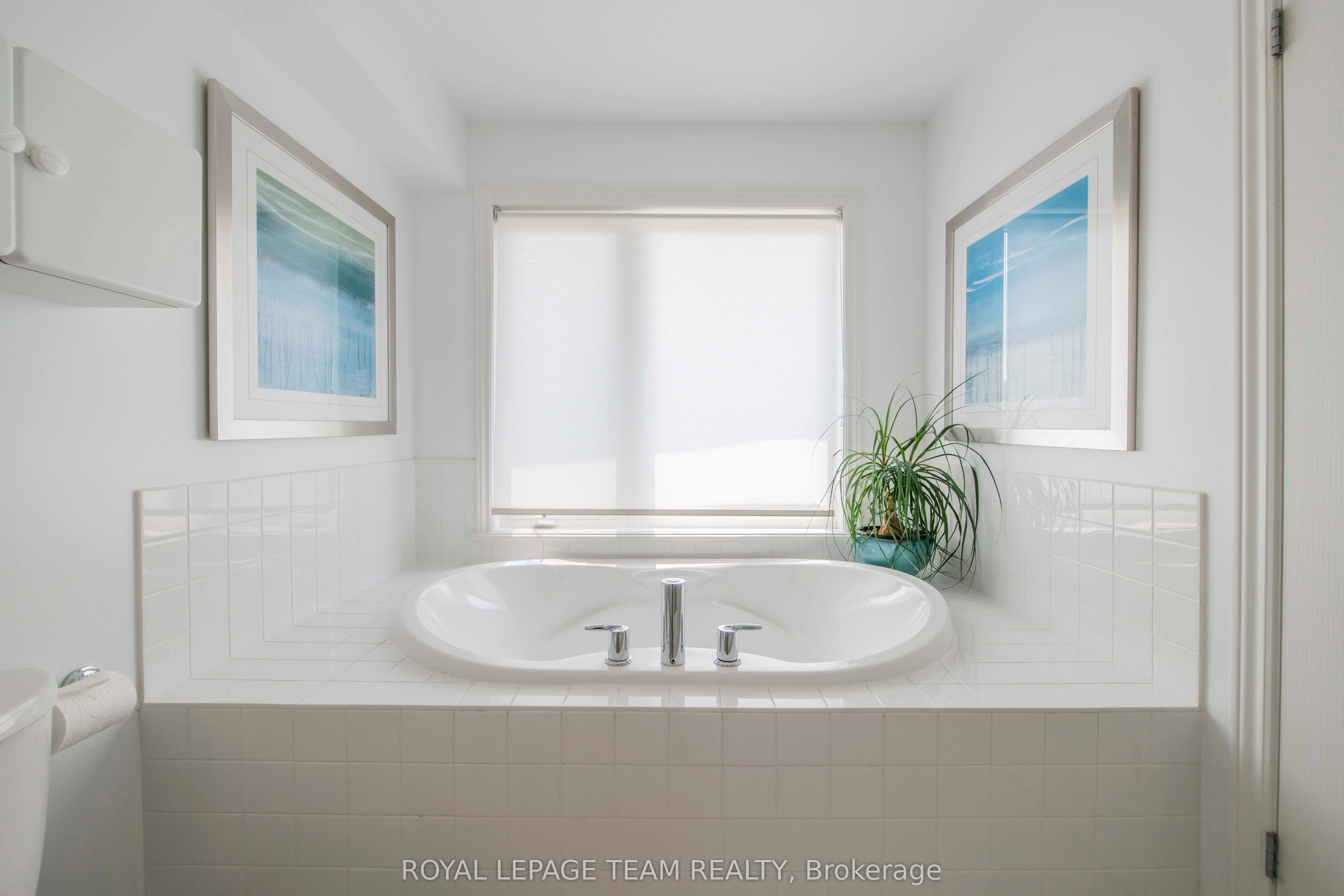 500 Grand Tully Way
