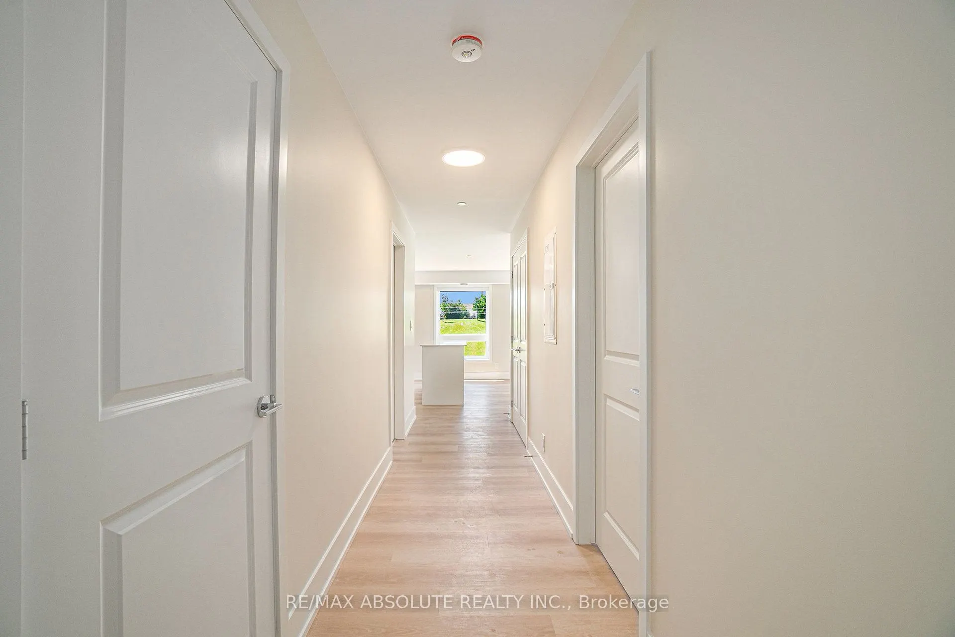 12 Thomas Street S, #102