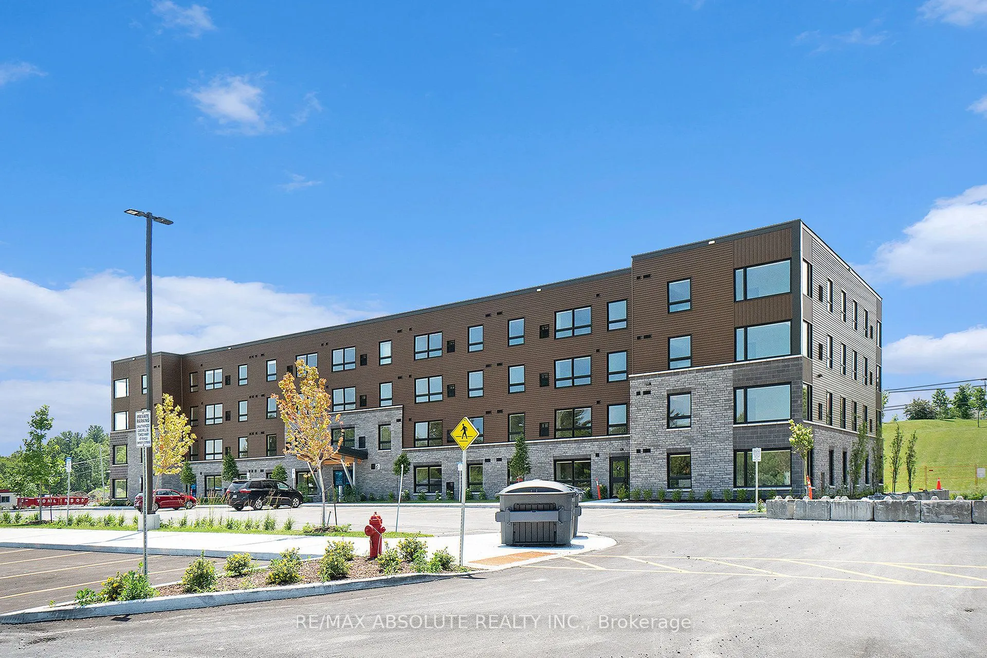 12 Thomas Street S, #102