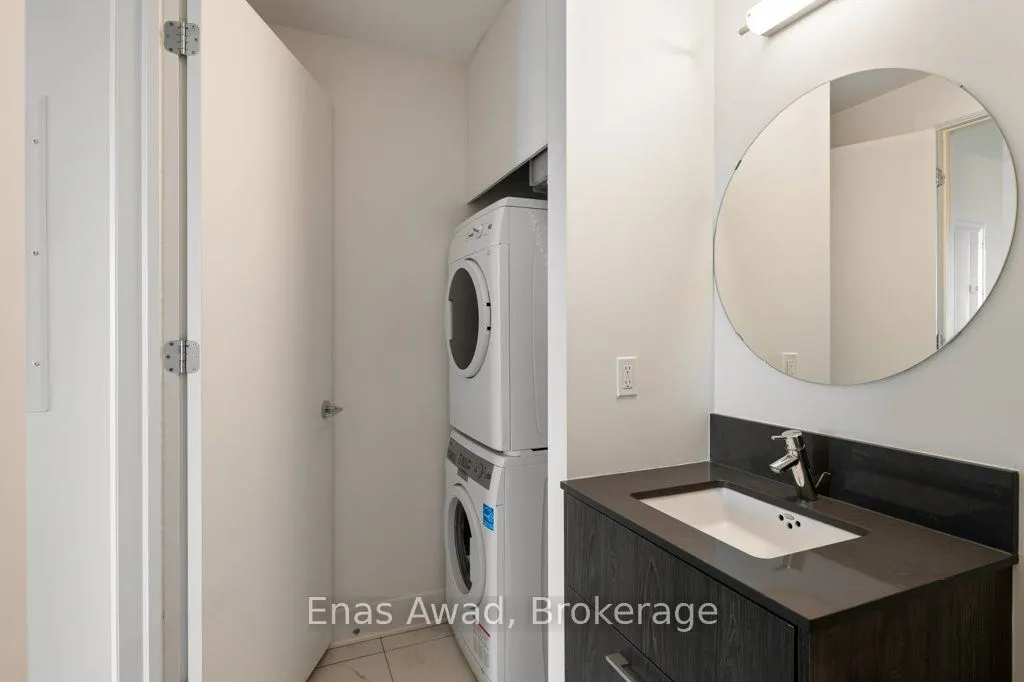 255 Bay Street, #1513