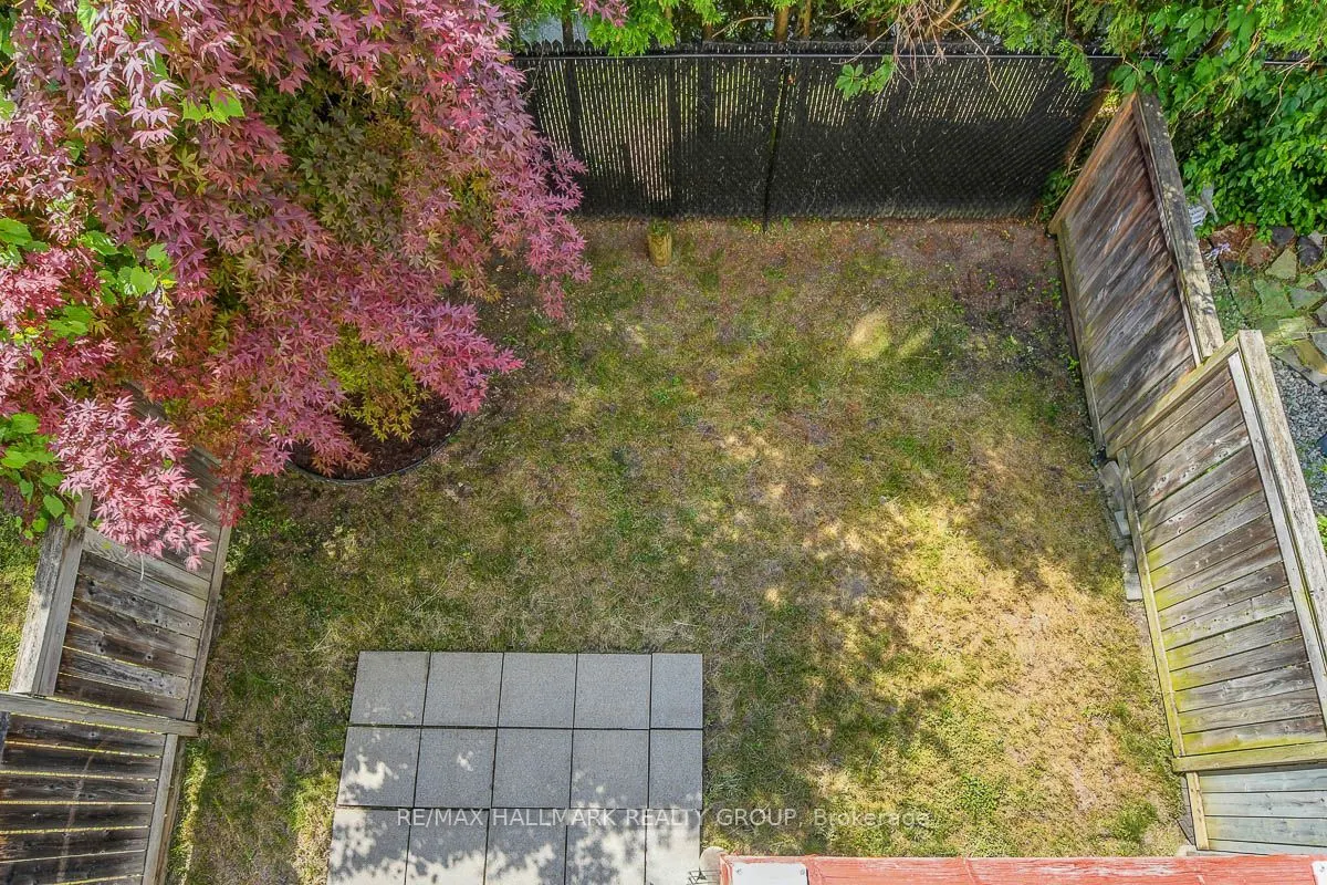 553 Burleigh Private