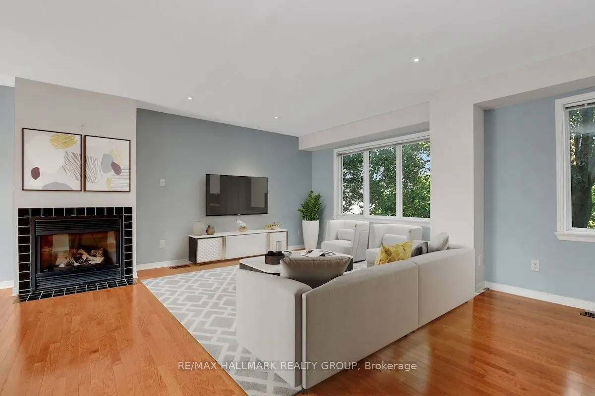 553 Burleigh Private