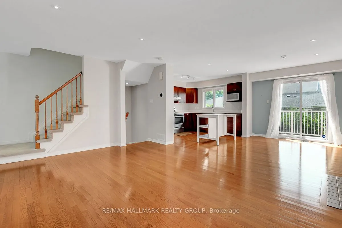 553 Burleigh Private