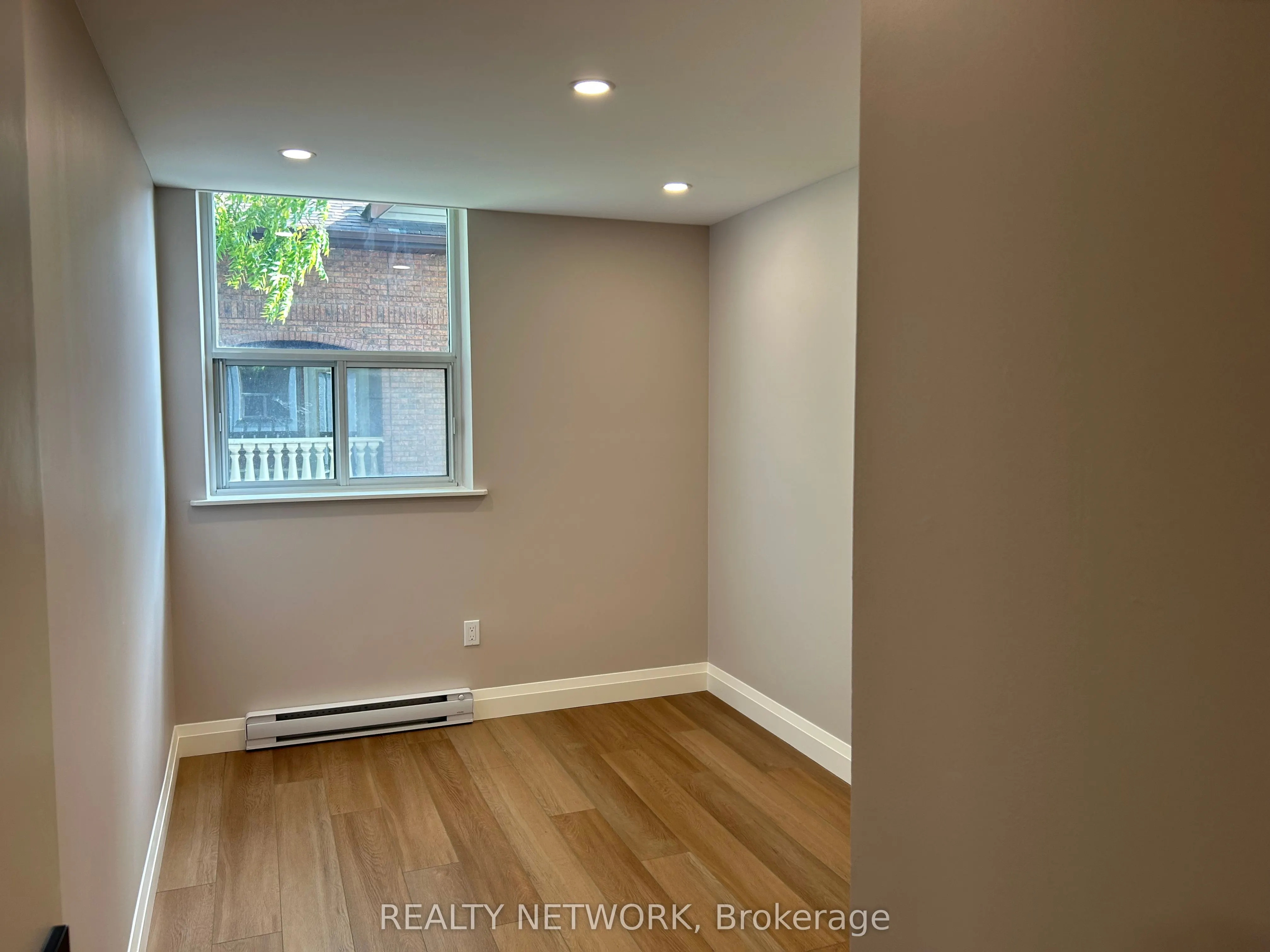 23 Main Street, #302