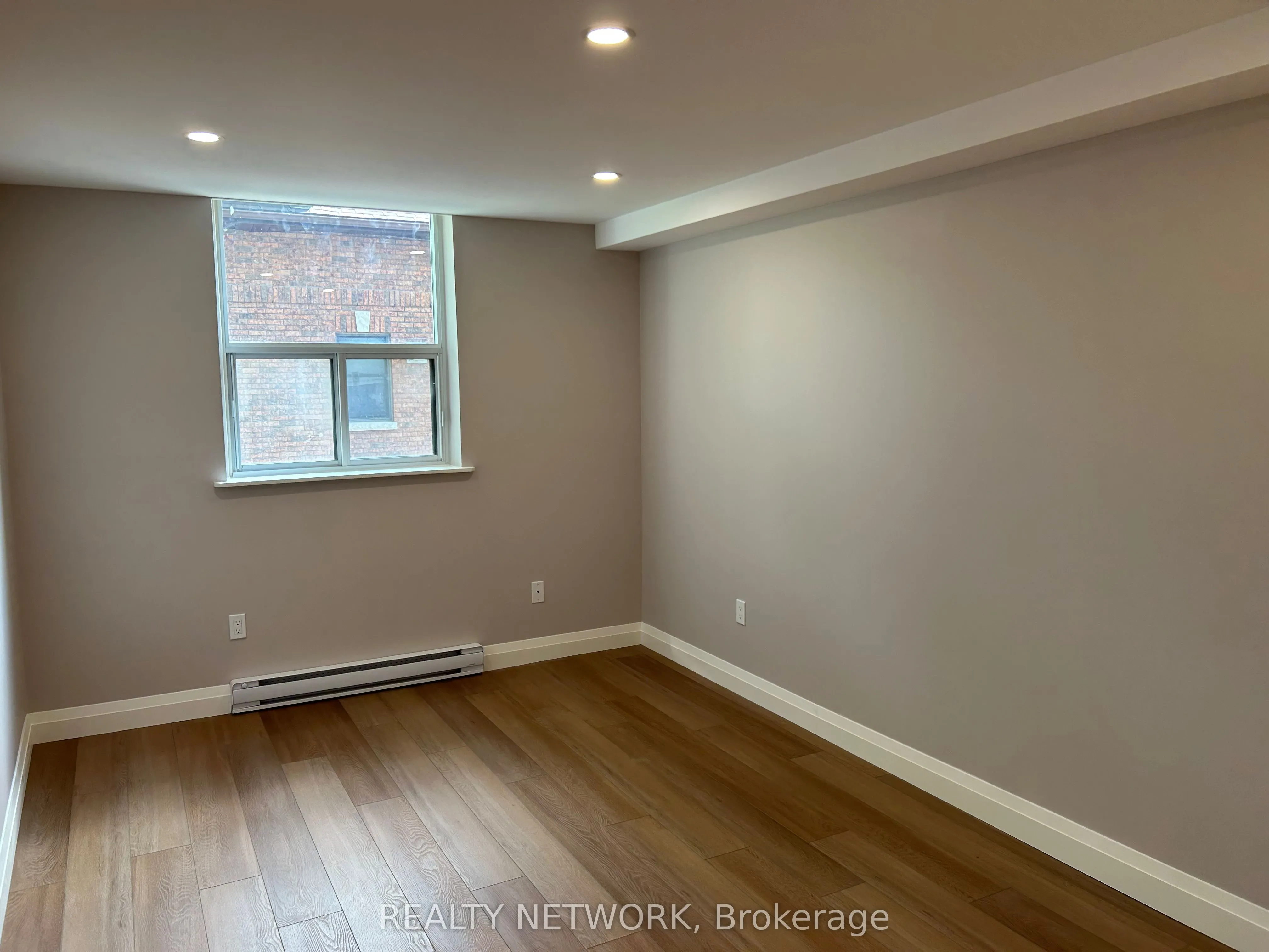 23 Main Street, #302