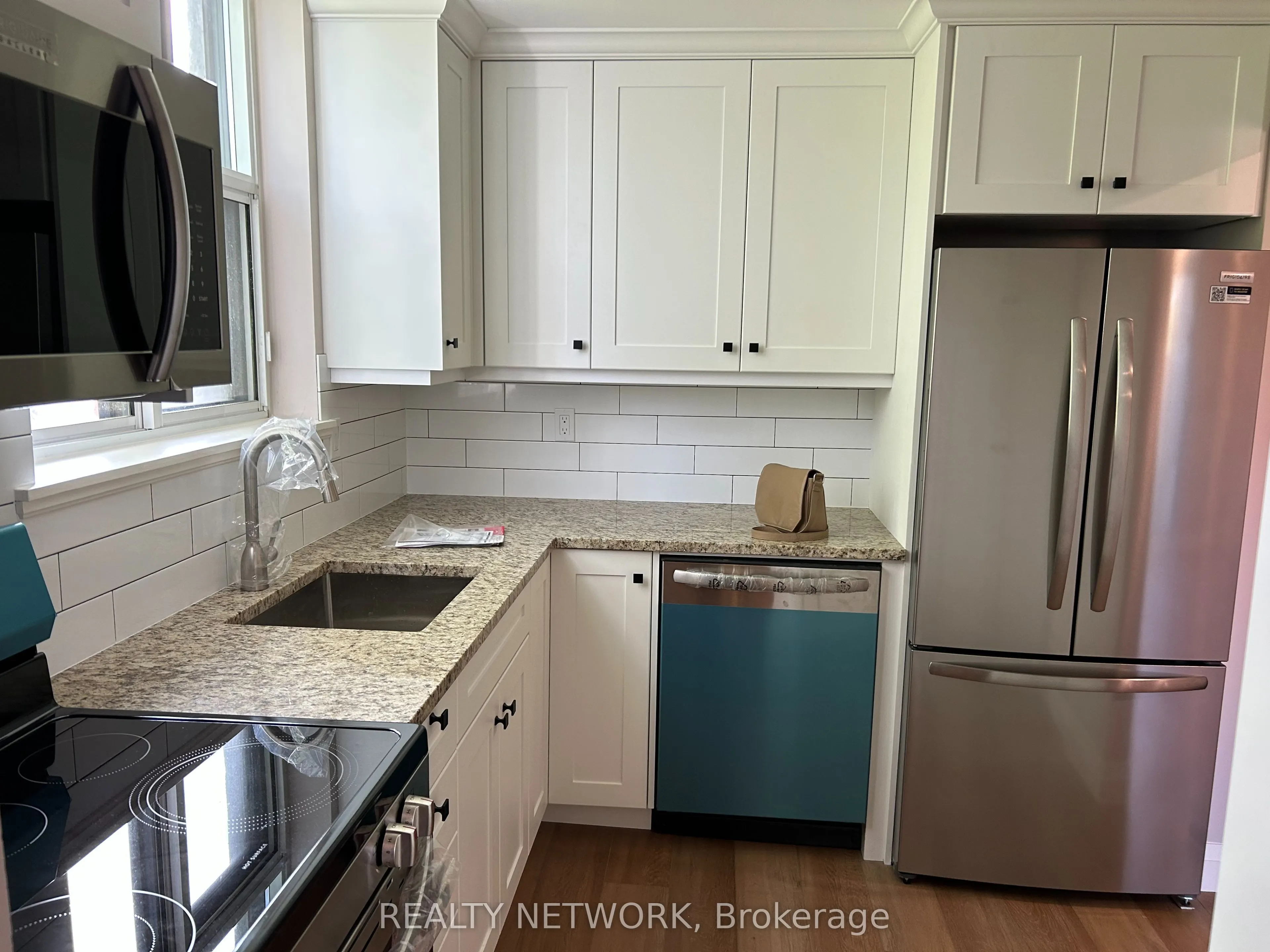 23 Main Street, #302