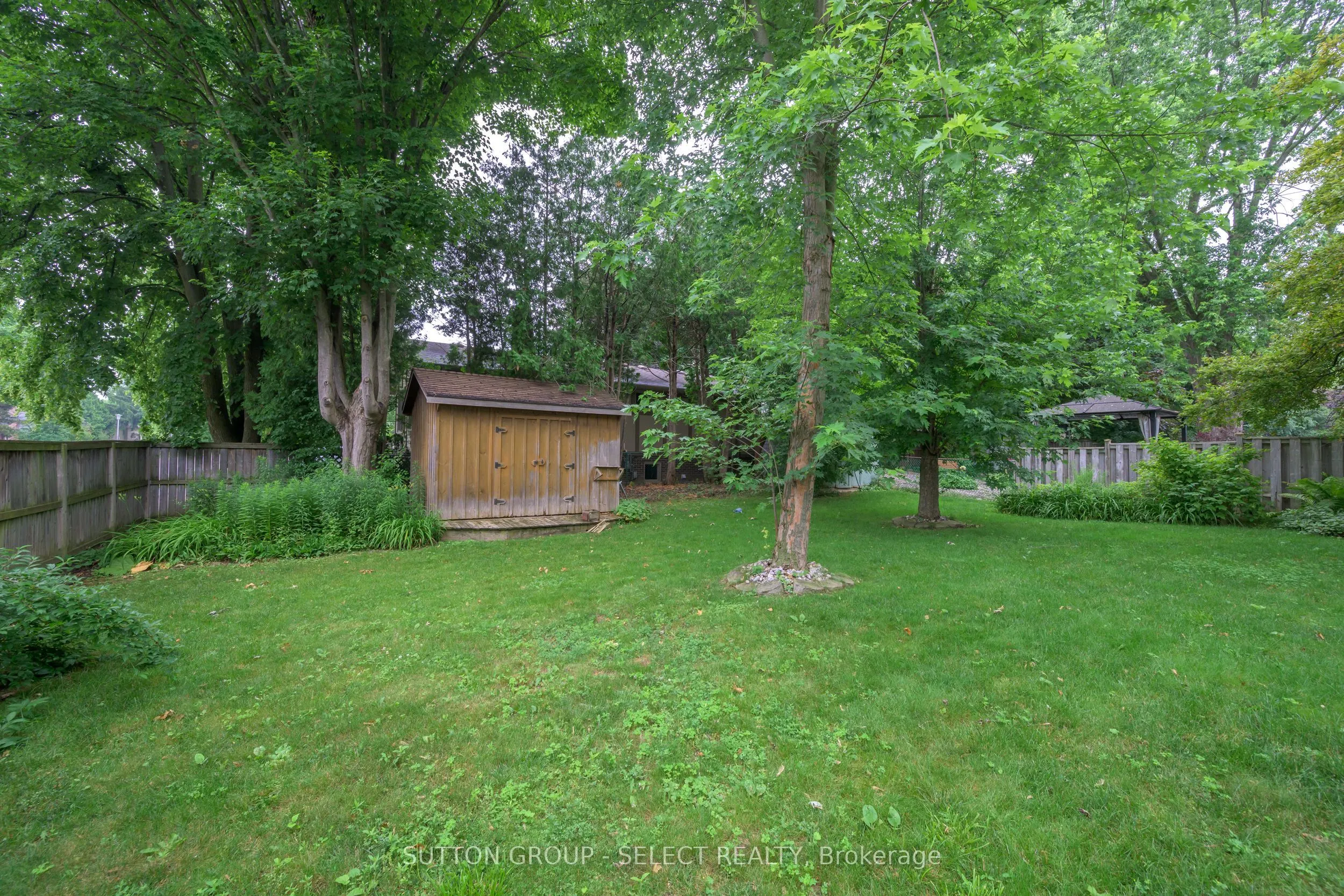 257 Edgehill Crescent